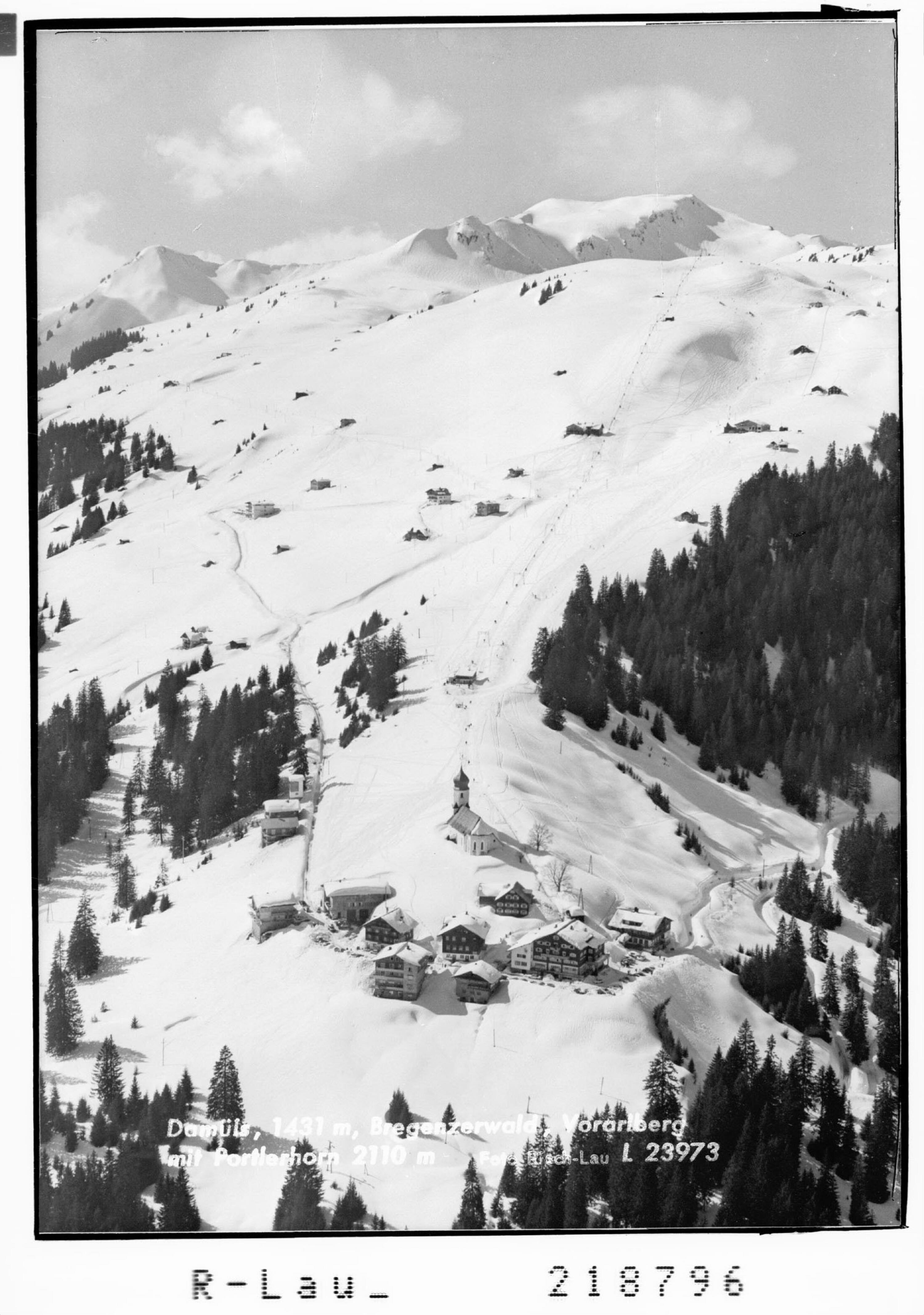 Damüls 1431 m, Bregenzerwald Vorarlberg mit Portlerhorn 2110 m></div>


    <hr>
    <div class=