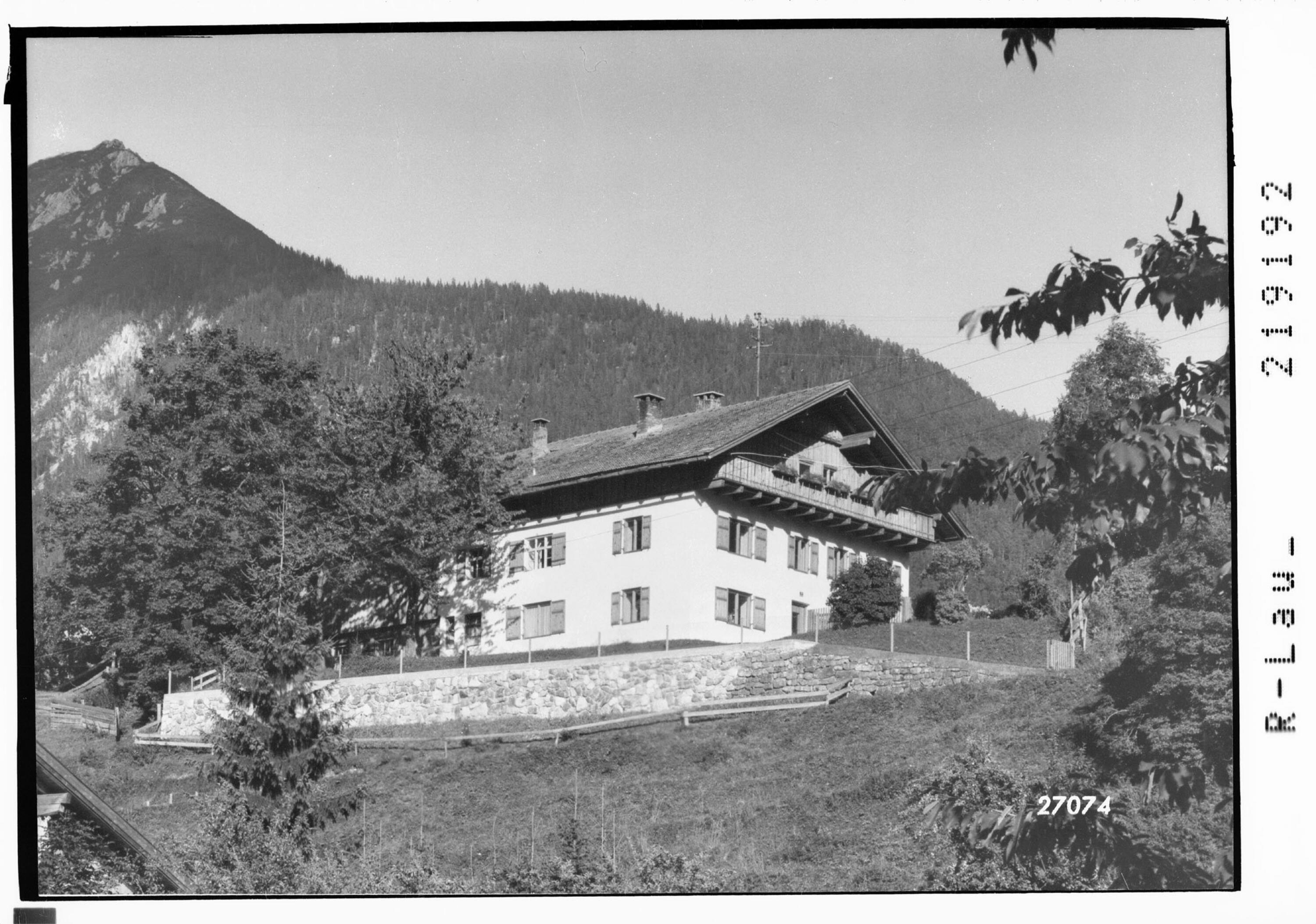 [Haus Falger Franz in Stanzach im Lechtal / Tirol]></div>


    <hr>
    <div class=