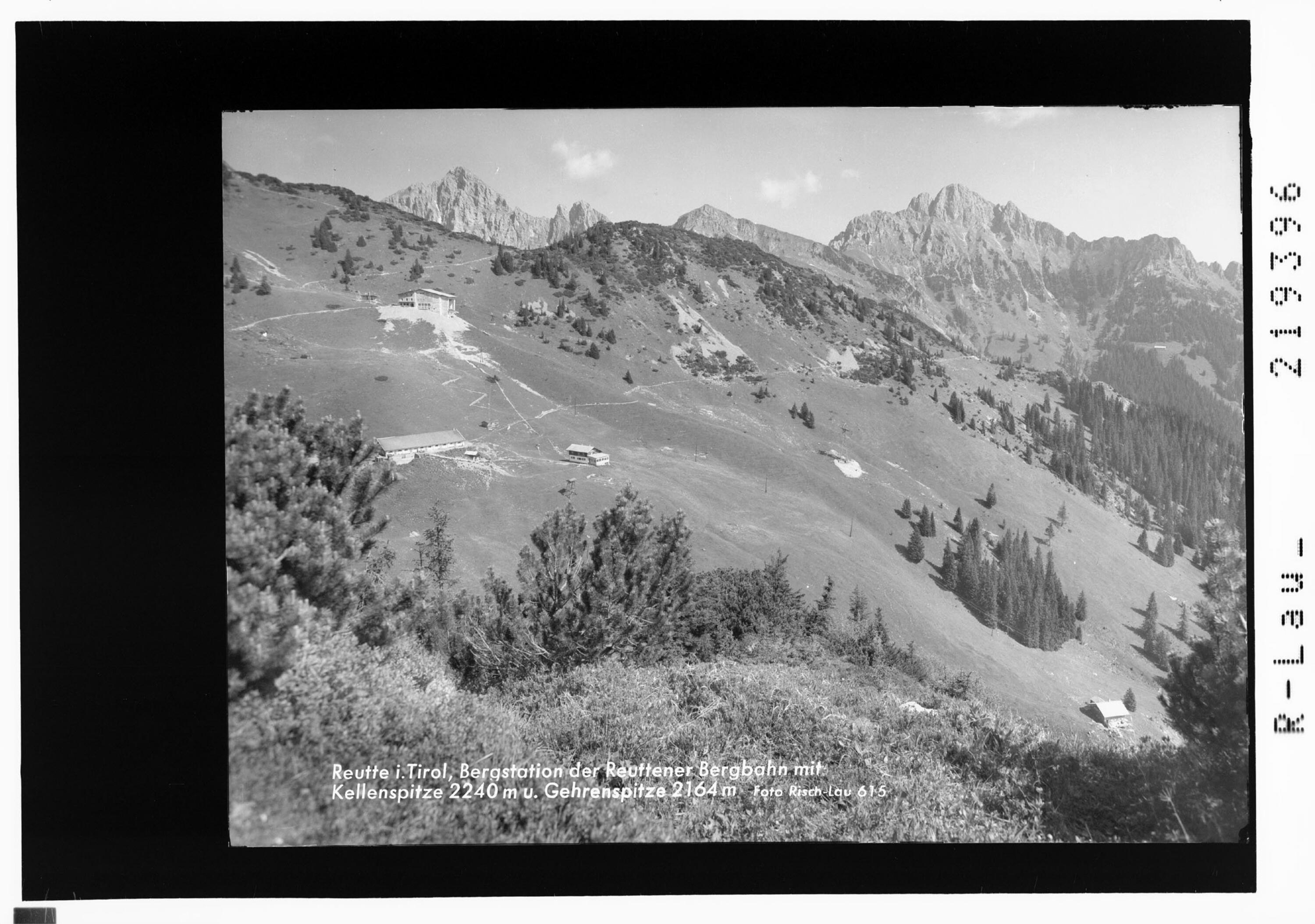 Reutte in Tirol, Bergstation der Reuttener Bergbahn mit Kellenspitze 2240 m und Gehrenspitze 2164 m></div>


    <hr>
    <div class=