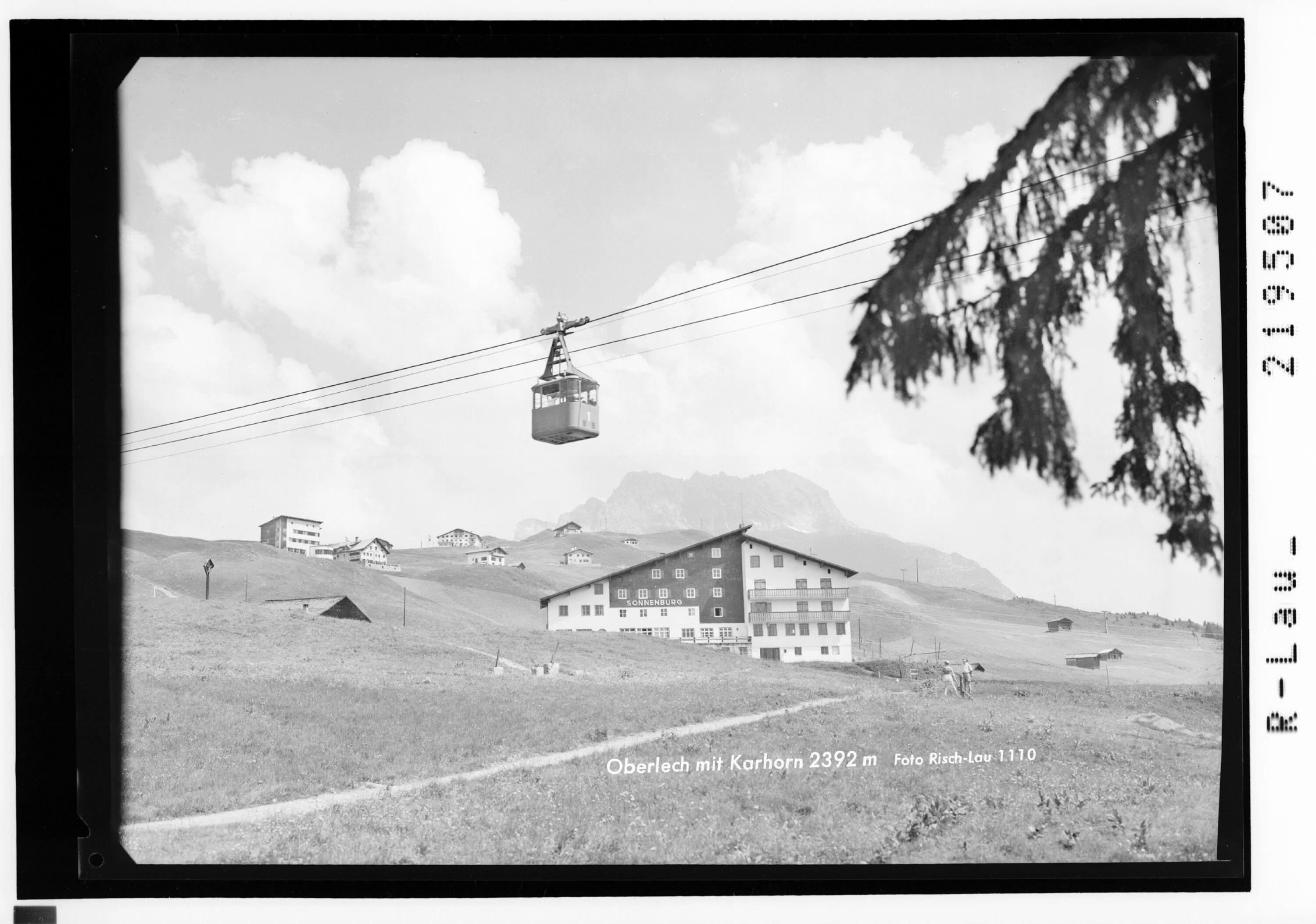 Oberlech mit Karhorn 2392 m></div>


    <hr>
    <div class=