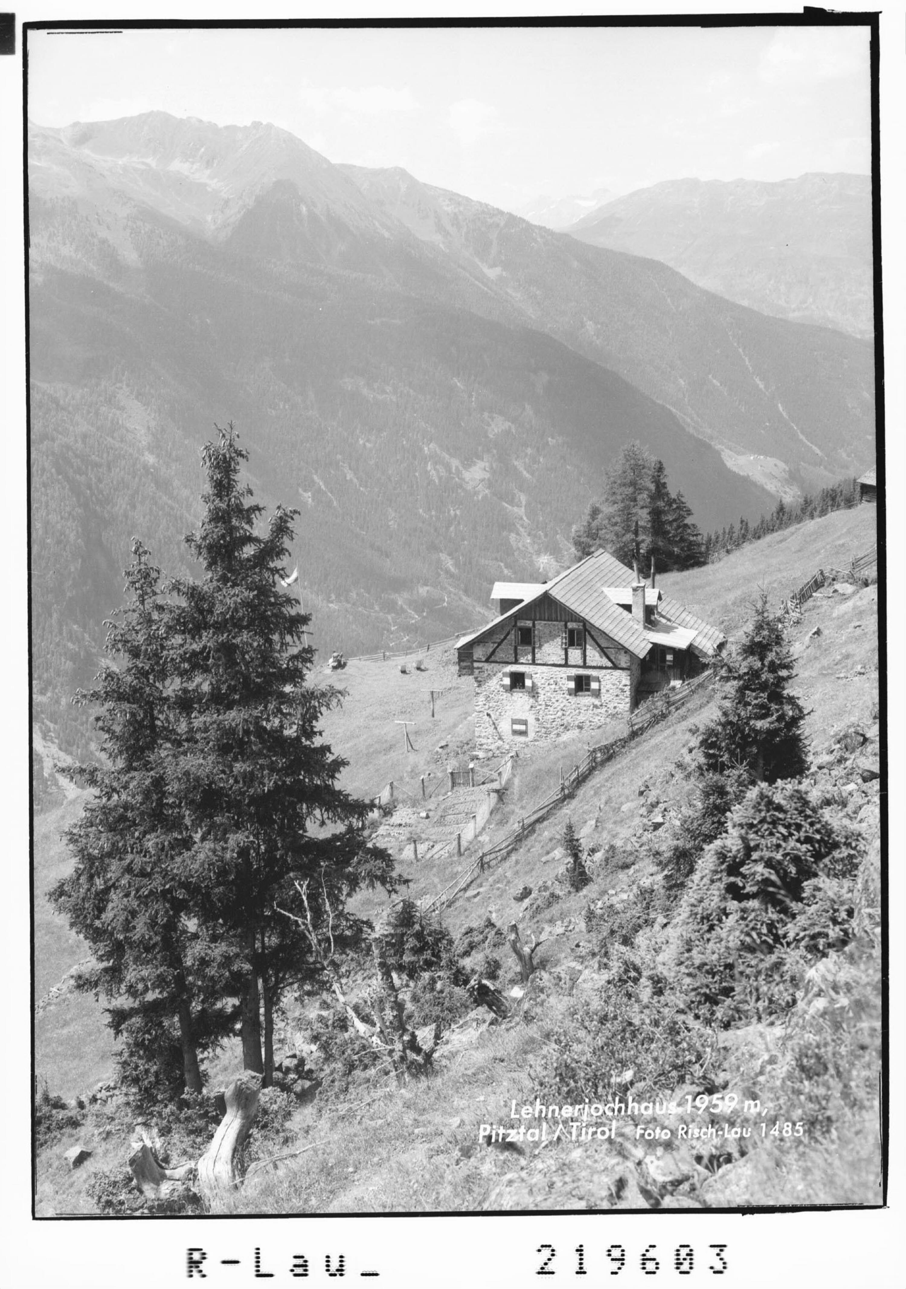 Lehnerjochhaus 1959 m, Pitztal / Tirol></div>


    <hr>
    <div class=
