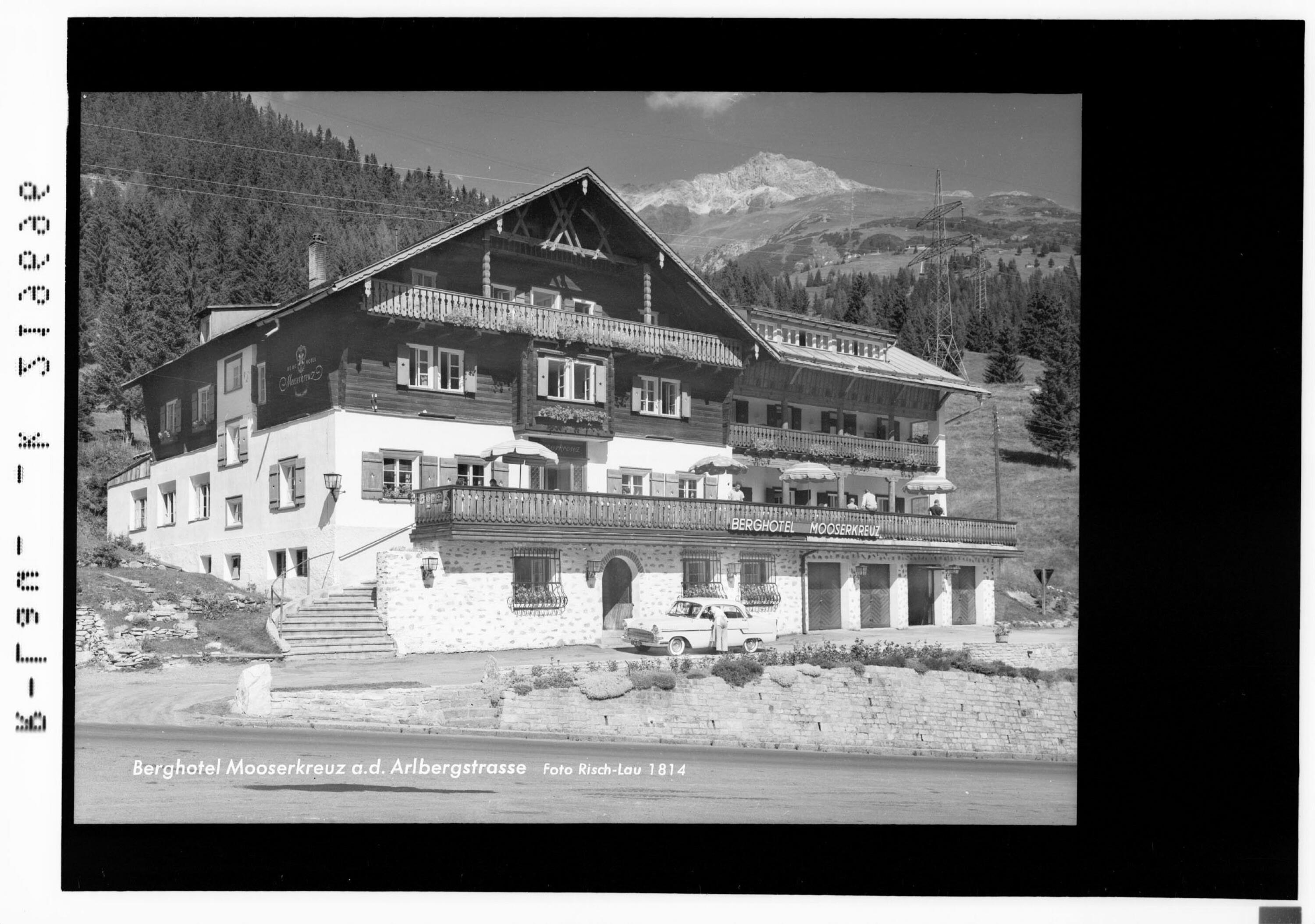 Berghotel Mooserkreuz an der Arlbergstrasse></div>


    <hr>
    <div class=
