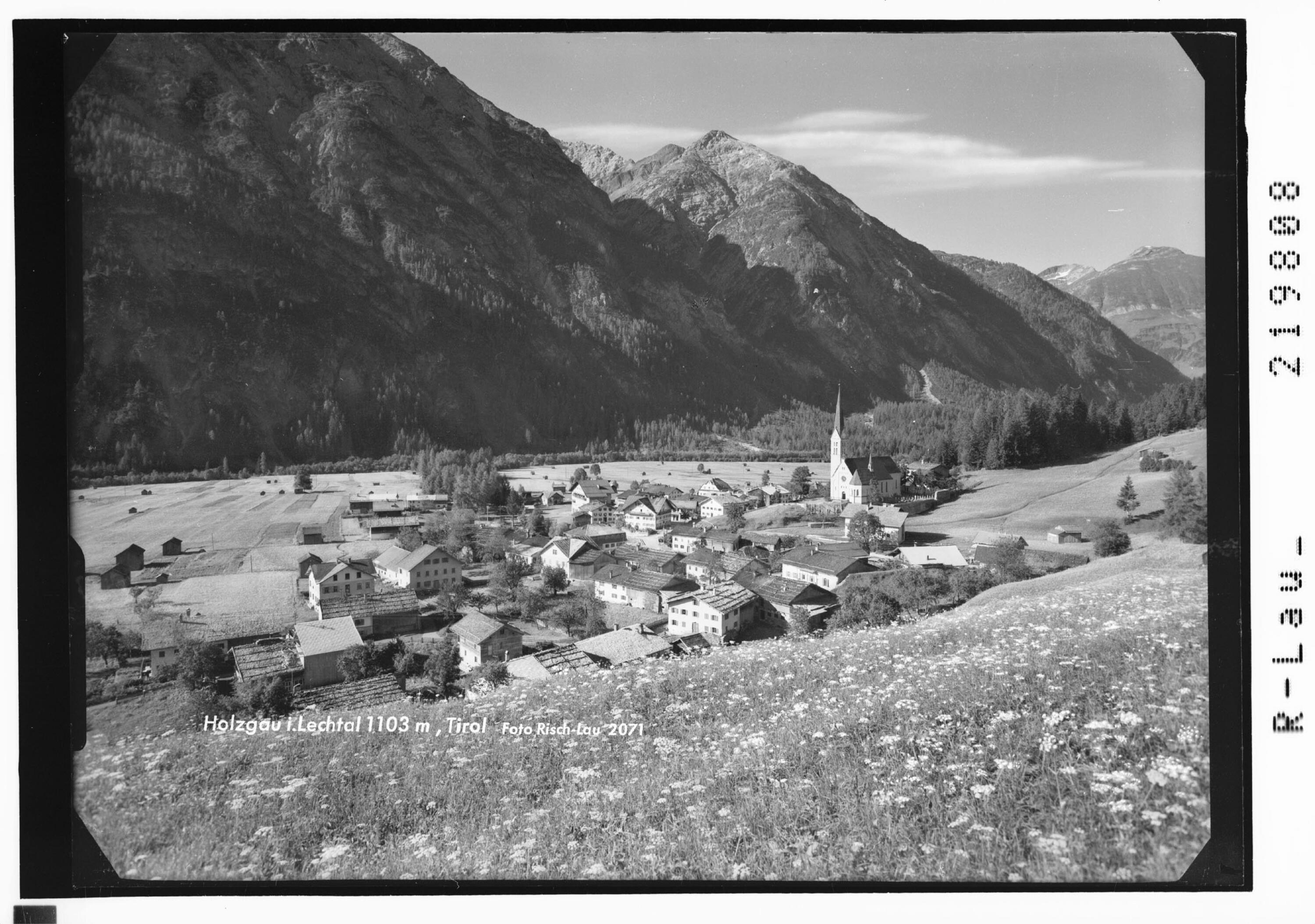 Holzgau im Lechtal / Tirol></div>


    <hr>
    <div class=