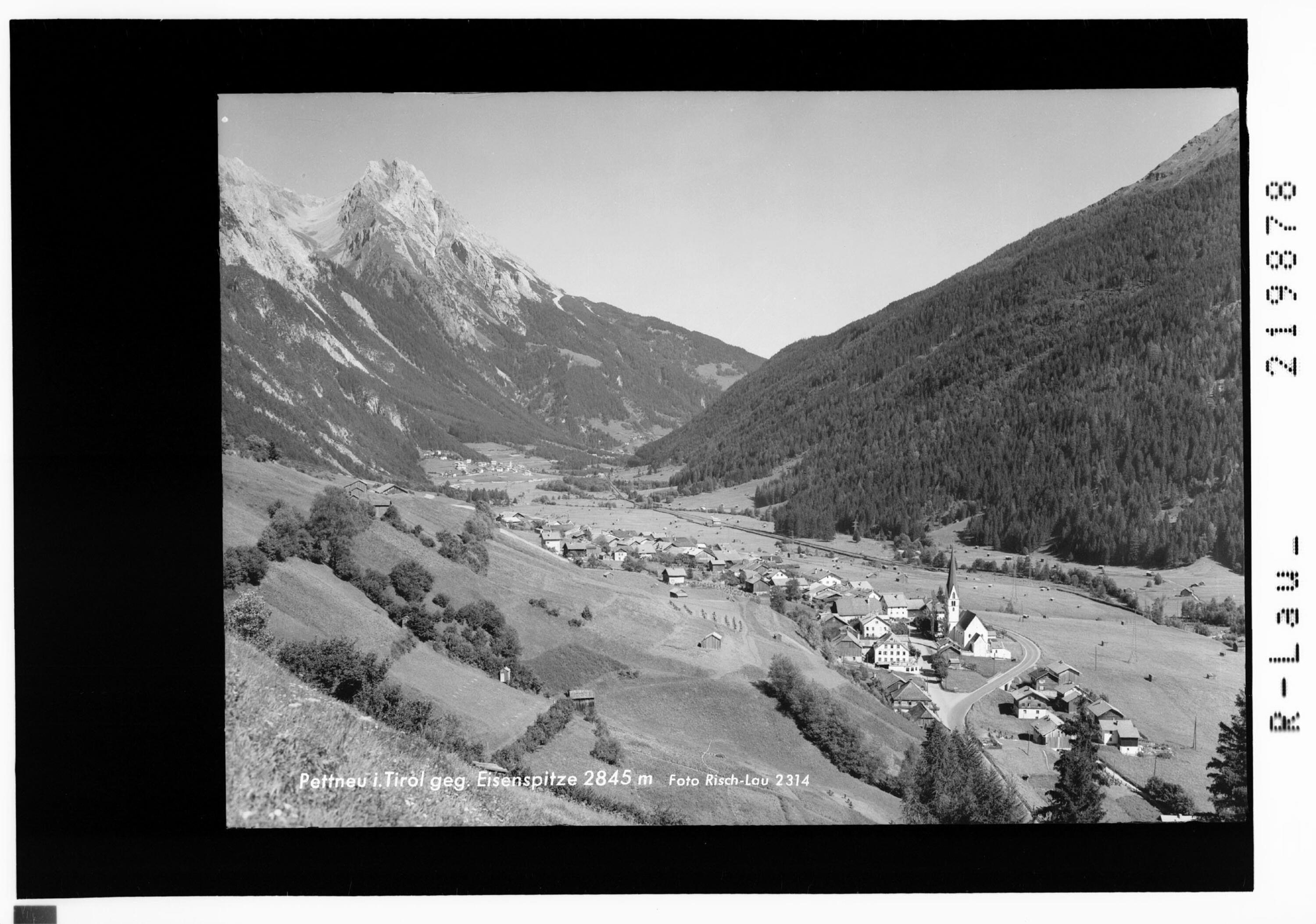 Pettneu in Tirol gegen Eisenspitze 2845 m></div>


    <hr>
    <div class=