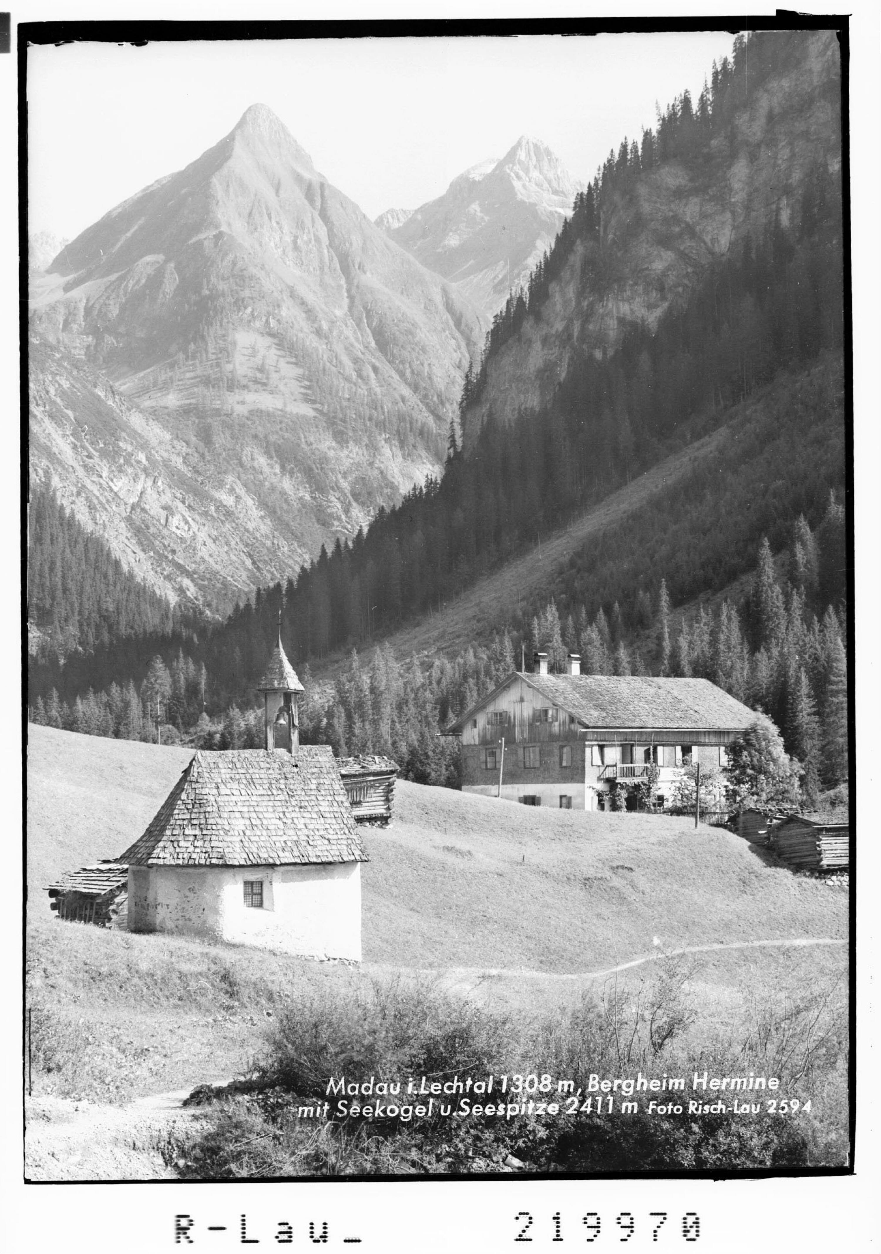 Madau im Lechtal 1308 m, Bergheim Hermine mit Seekogel und Seespitze 2411 m></div>


    <hr>
    <div class=