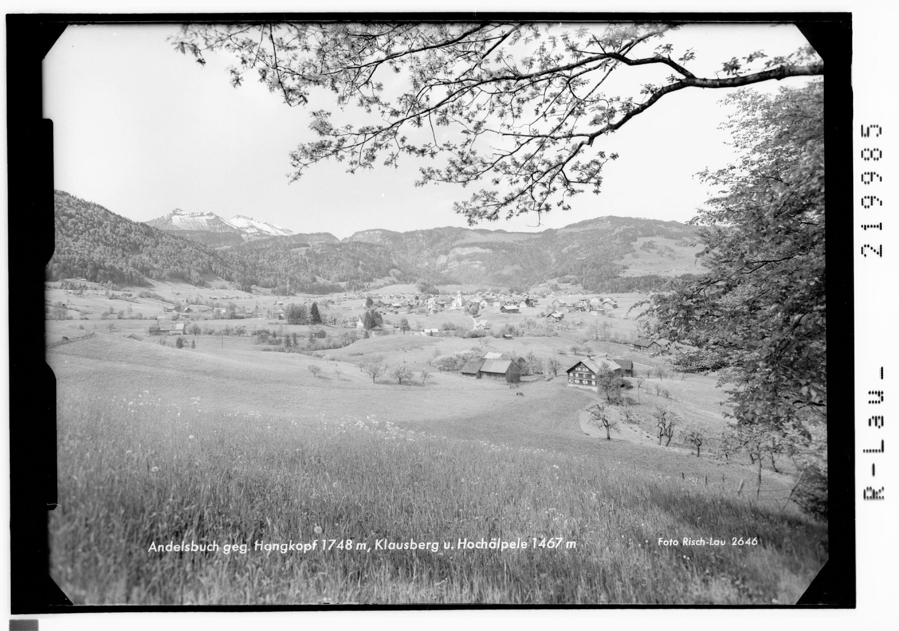 Andelsbuch gegen Hangkopf 1748 m, Klausberg und Hochälpele 1467 m></div>


    <hr>
    <div class=