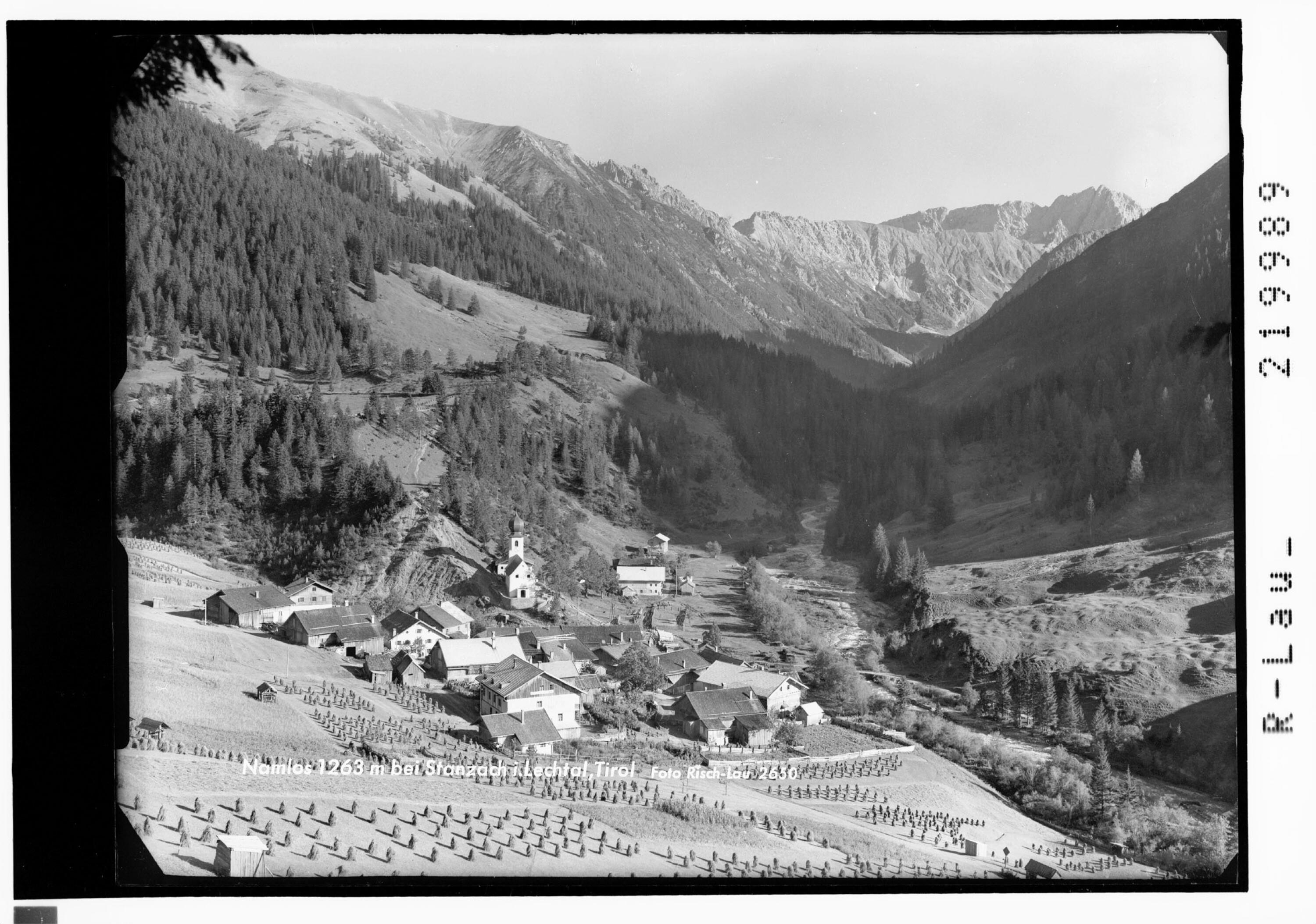 Namlos 1263 m bei Stanzach im Lechtal / Tirol></div>


    <hr>
    <div class=