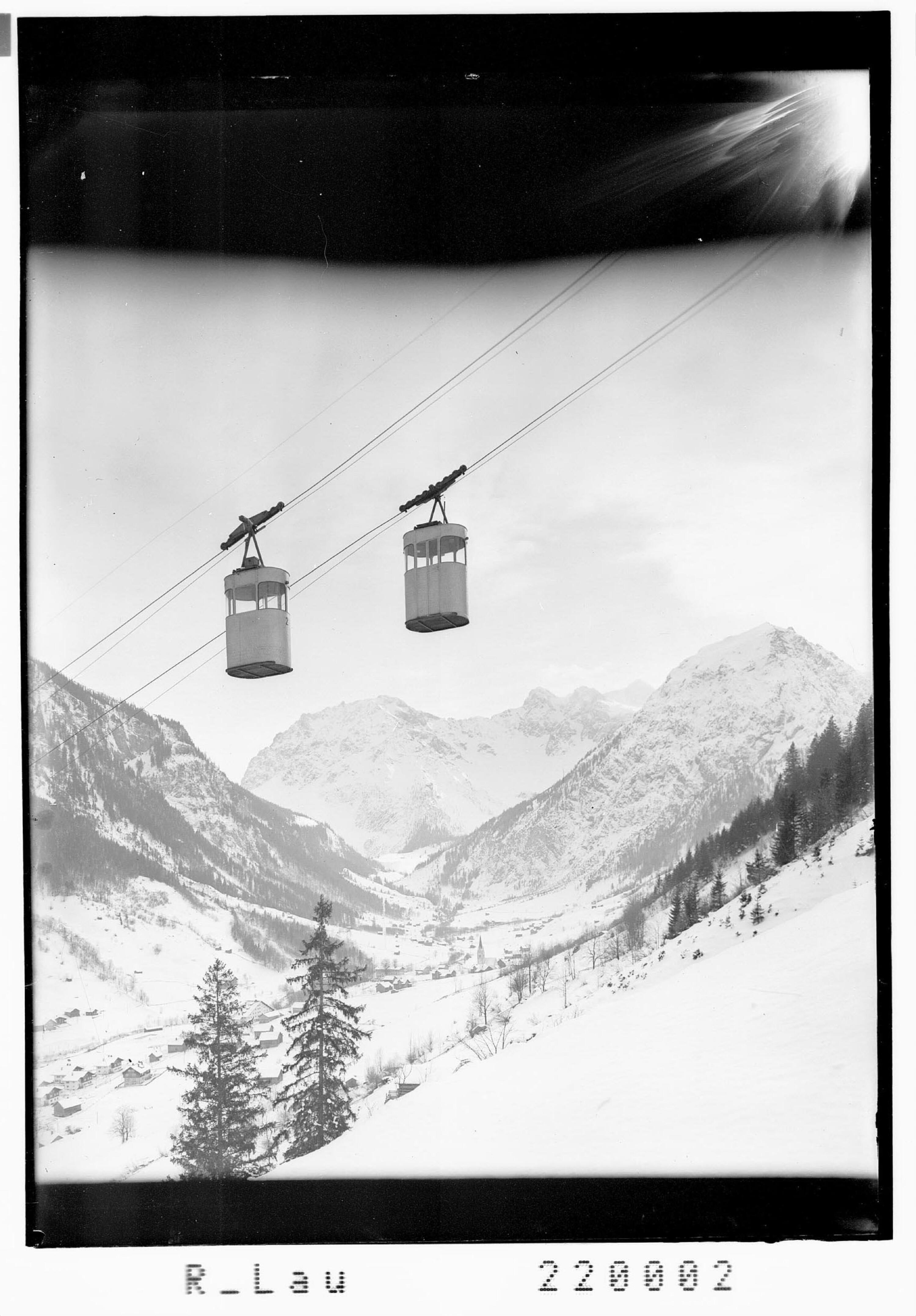 Wintersportplatz Brand 1950 m Seilbahn mit Mottenkopf 2176 m, Scesaplana 2964 m und Zirmenkopf 2812 m></div>


    <hr>
    <div class=