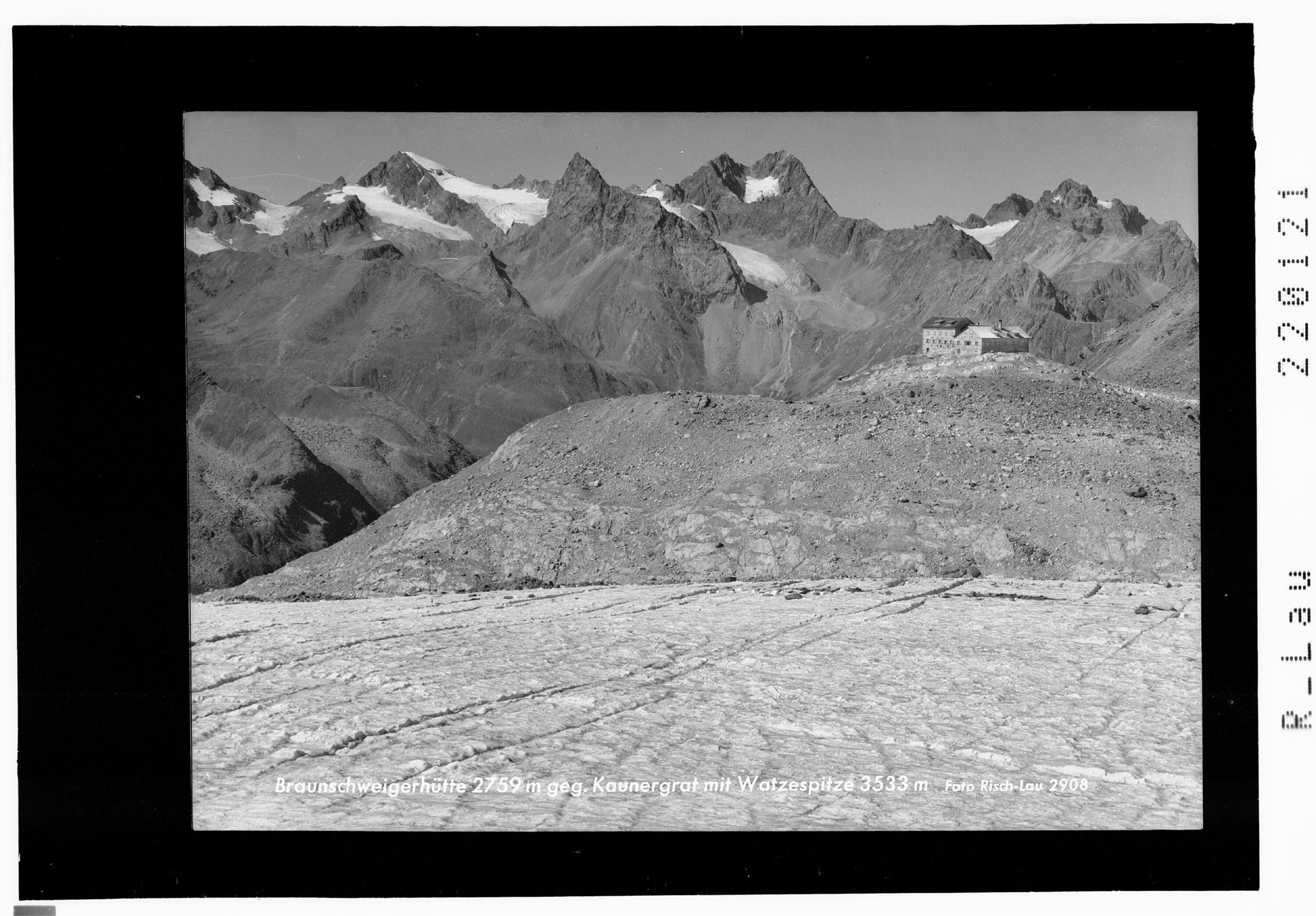 Braunschweigerhütte 2759 m gegen Kaunergrat mit Watzespitze 3533 m></div>


    <hr>
    <div class=