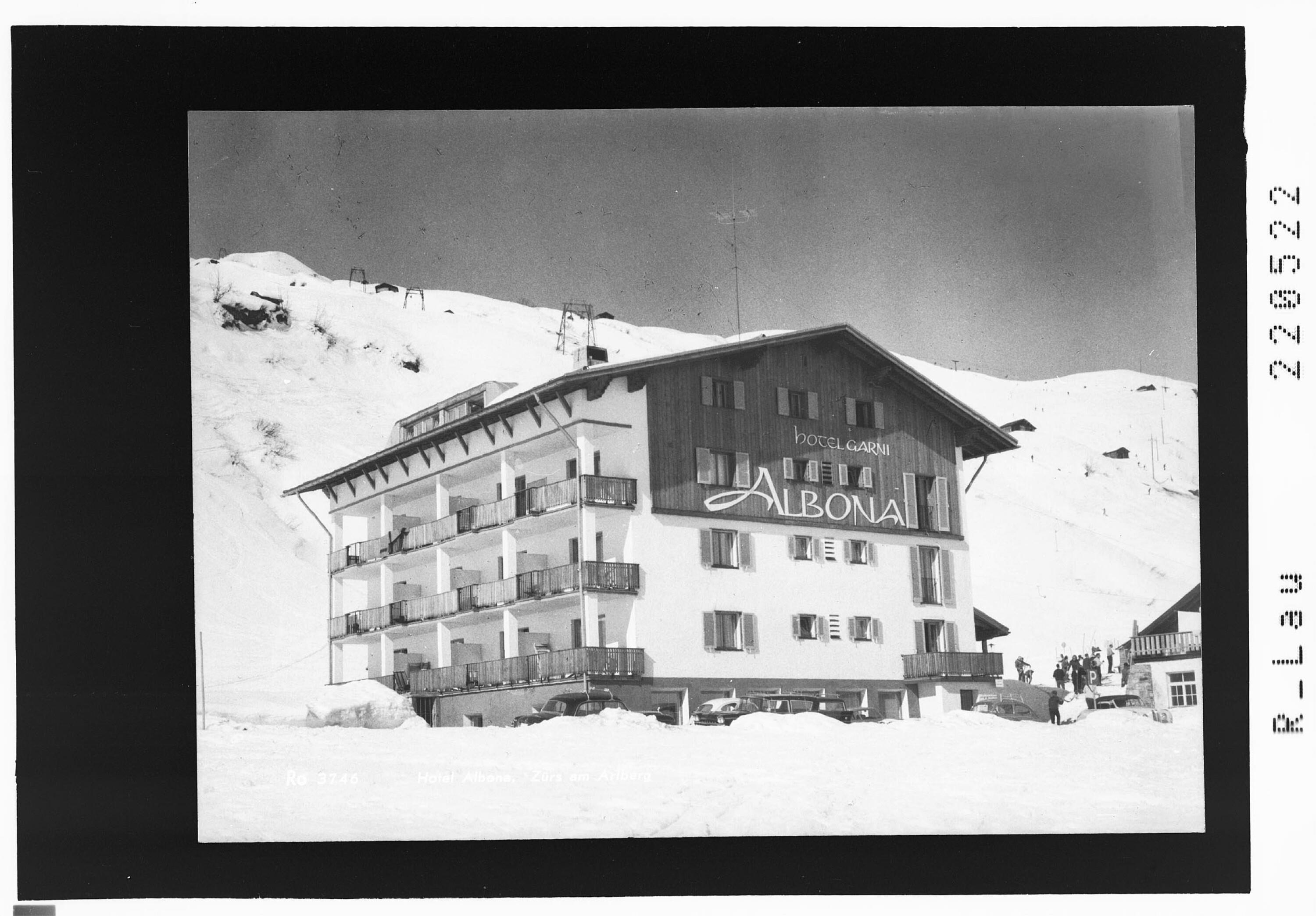 Hotel Albona / Zürs am Arlberg></div>


    <hr>
    <div class=