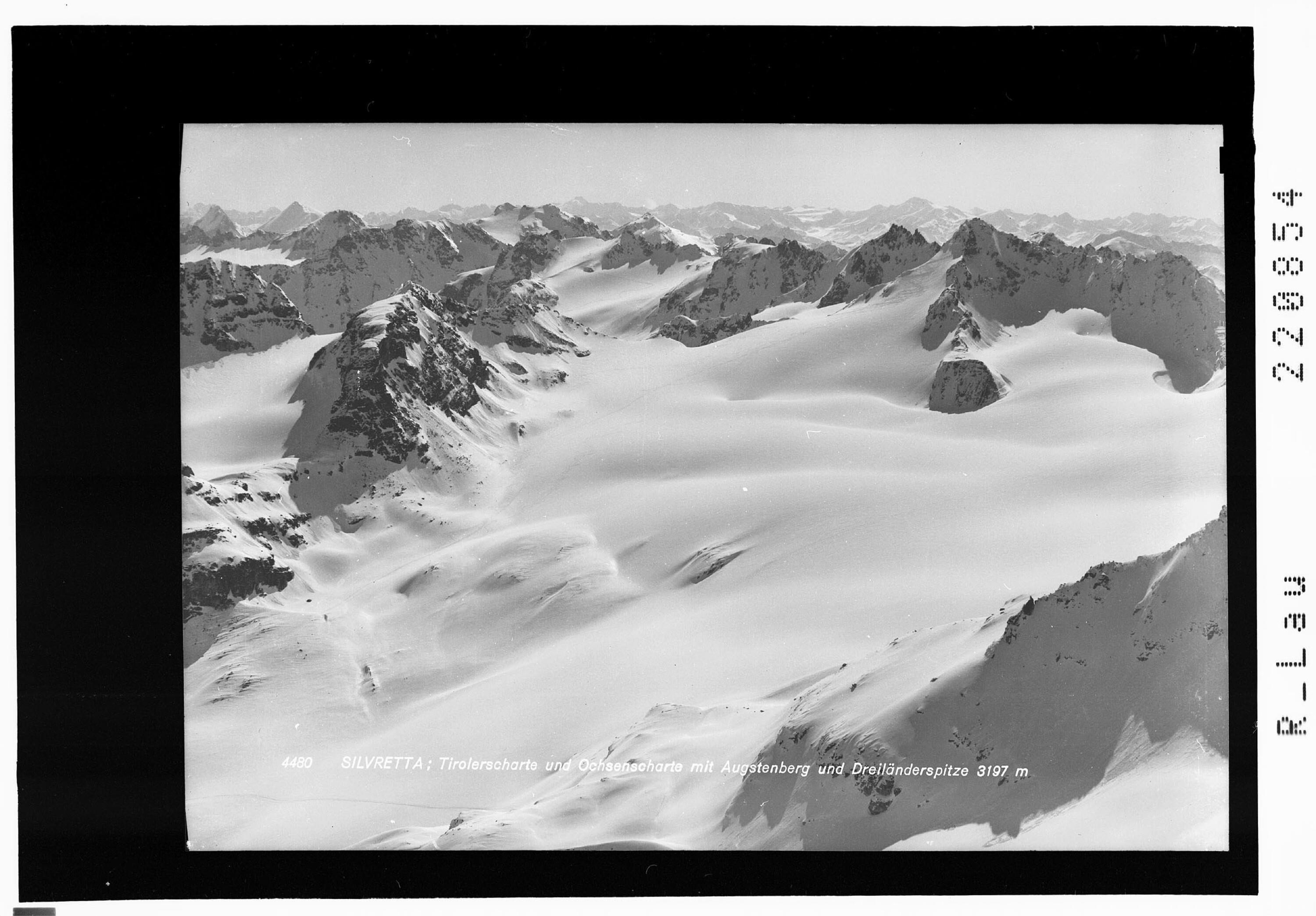 Silvretta / Tirolerscharte und Ochsenscharte mit Augstenberg und Dreiländerspitze 3197 m></div>


    <hr>
    <div class=