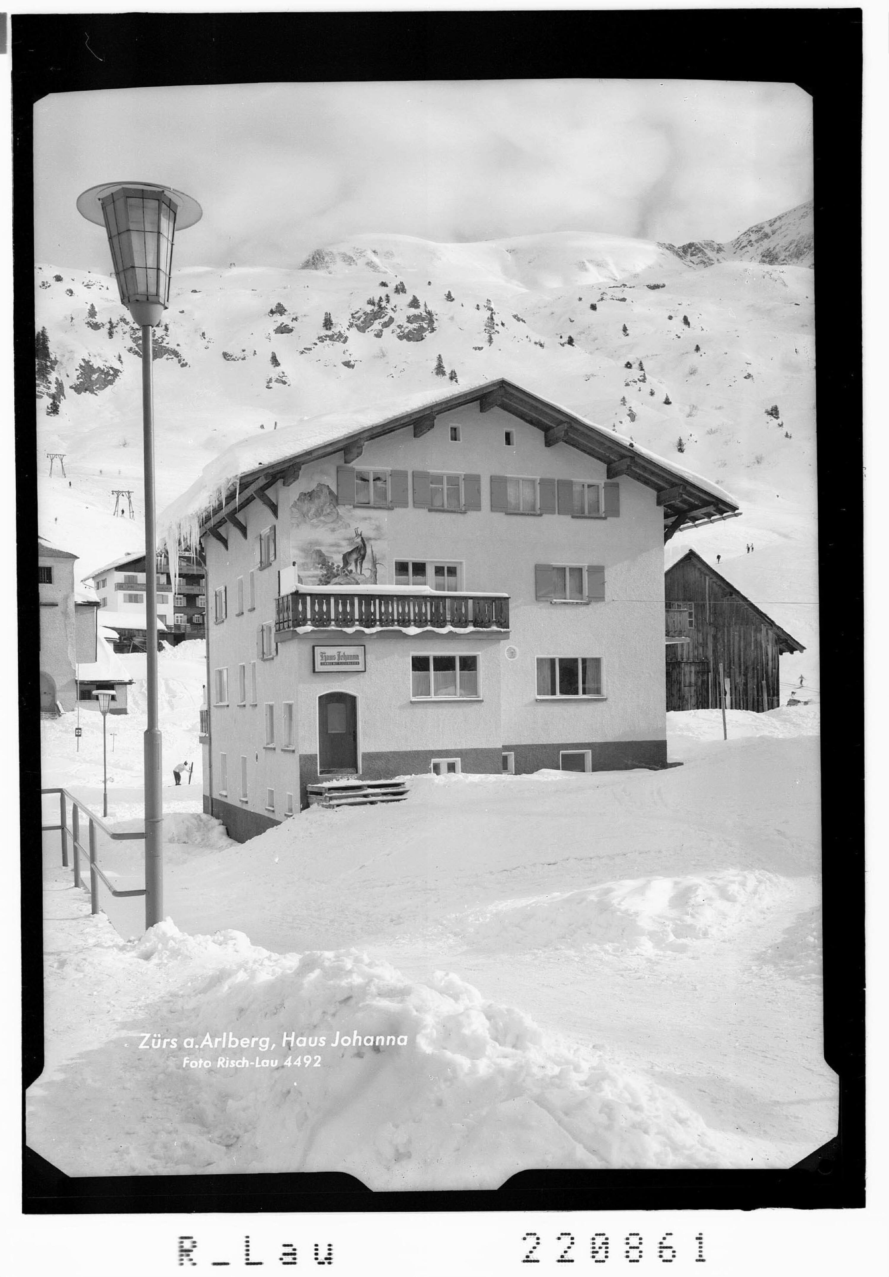 Zürs am Arlberg / Haus Johanna></div>


    <hr>
    <div class=