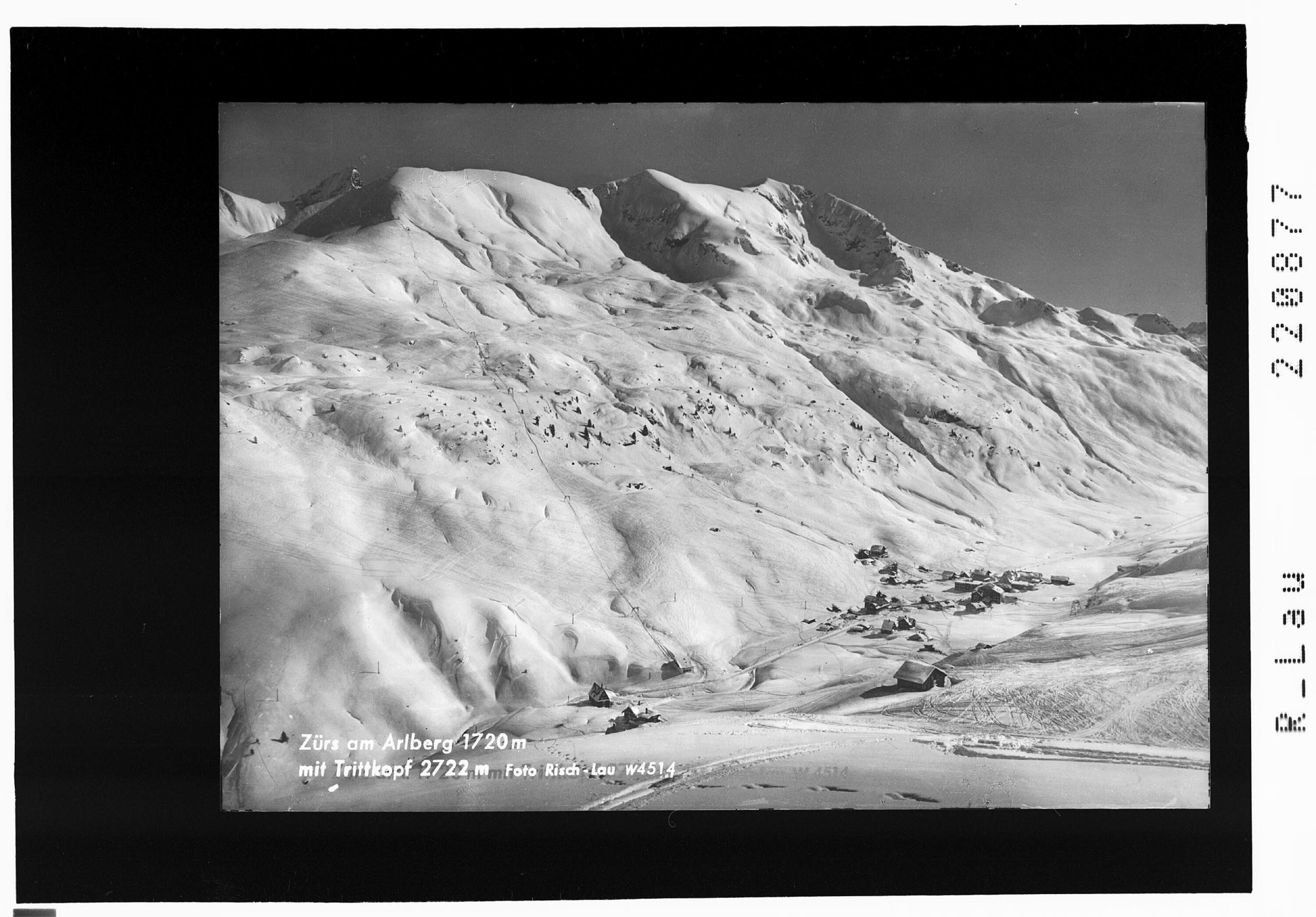 Zürs am Arlberg 1720 m mit Trittkopf 2722 m></div>


    <hr>
    <div class=