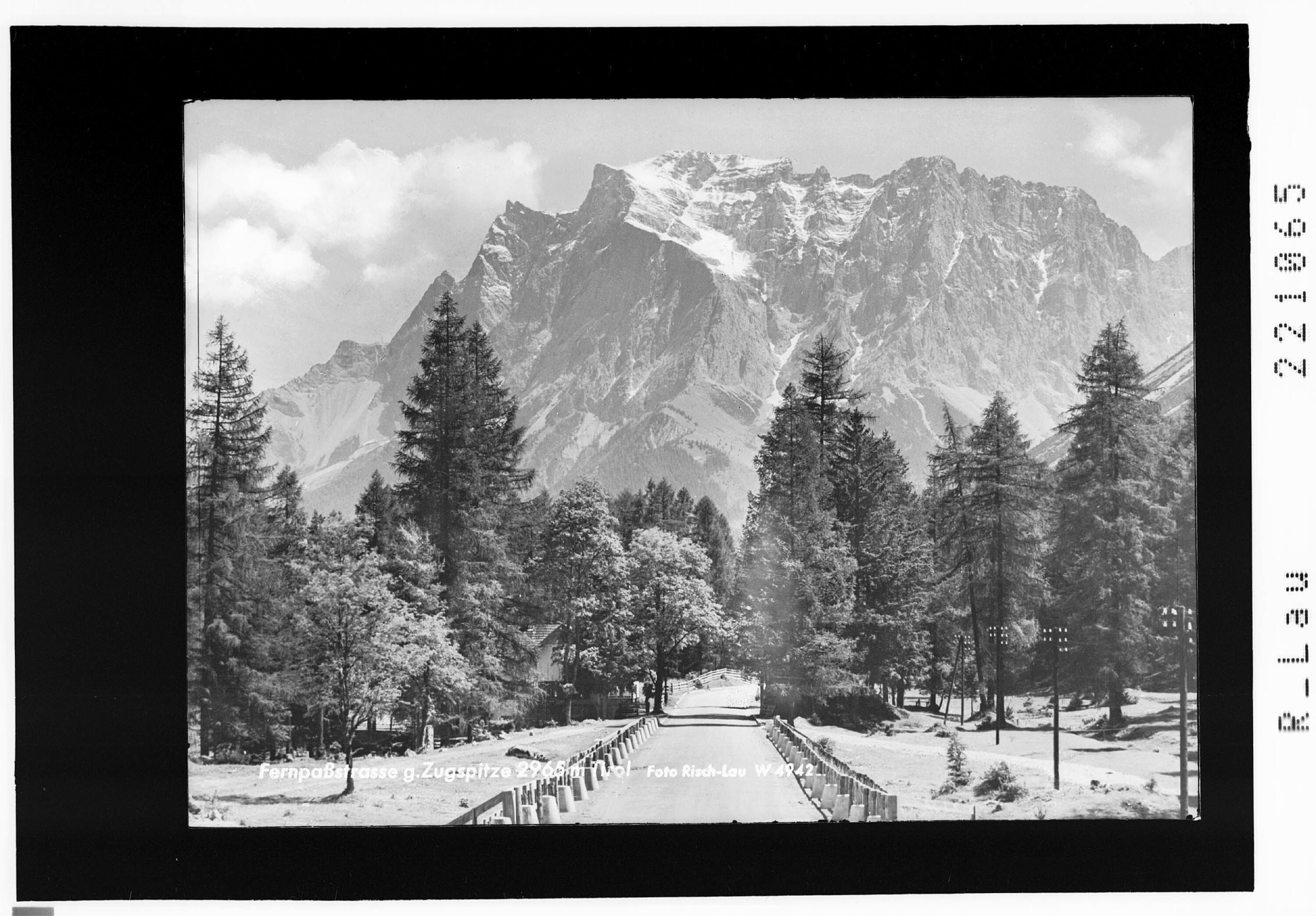 Fernpaßstrasse gegen Zugspitze 1965 m / Tirol></div>


    <hr>
    <div class=