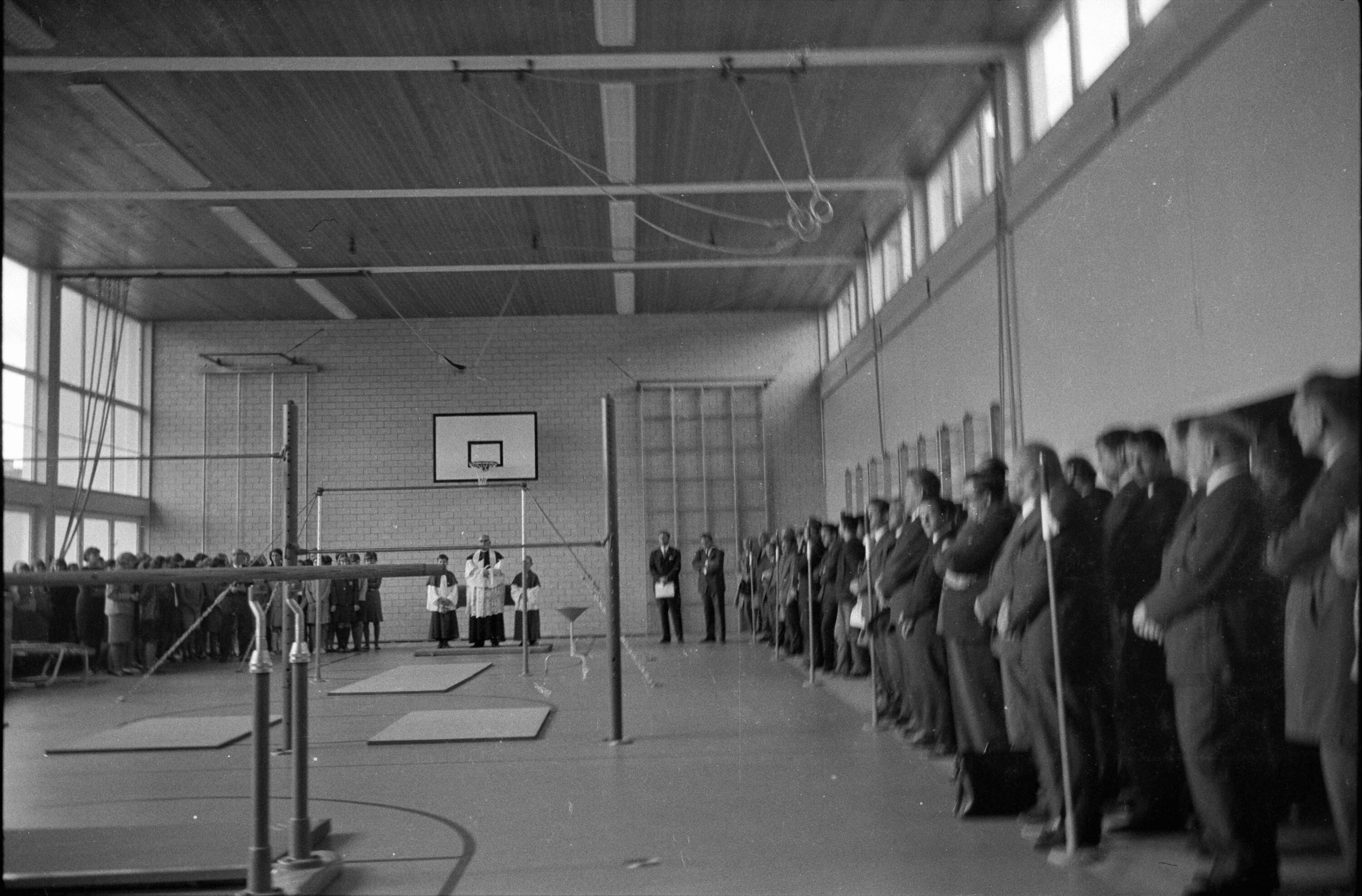 Eröffnung der Turnhalle in der Hauptschule Bregenz-Vorkloster></div>


    <hr>
    <div class=
