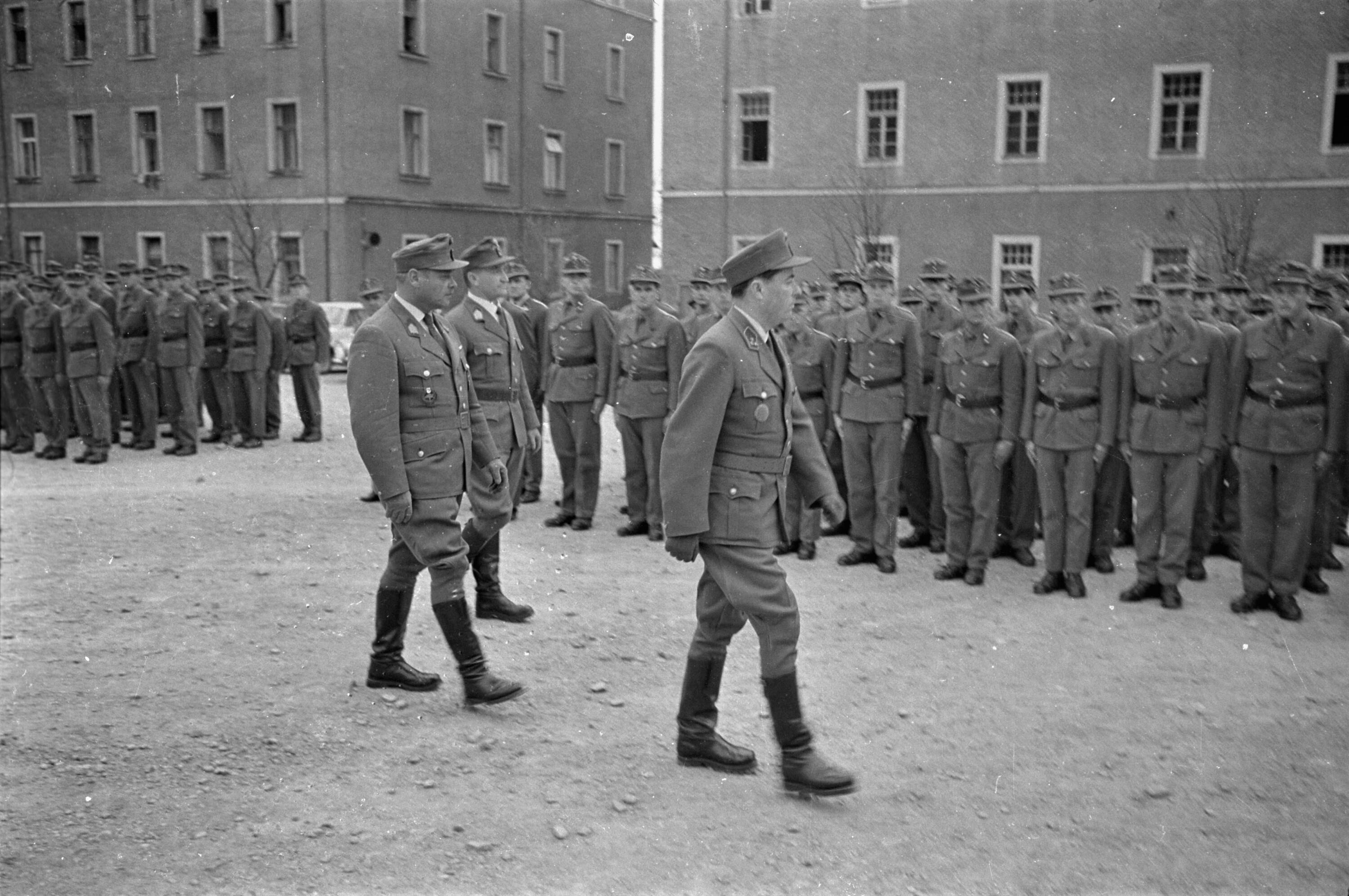 Kommandowechsel beim Jägerbataillon 23 in der Kaserne in Bregenz></div>


    <hr>
    <div class=