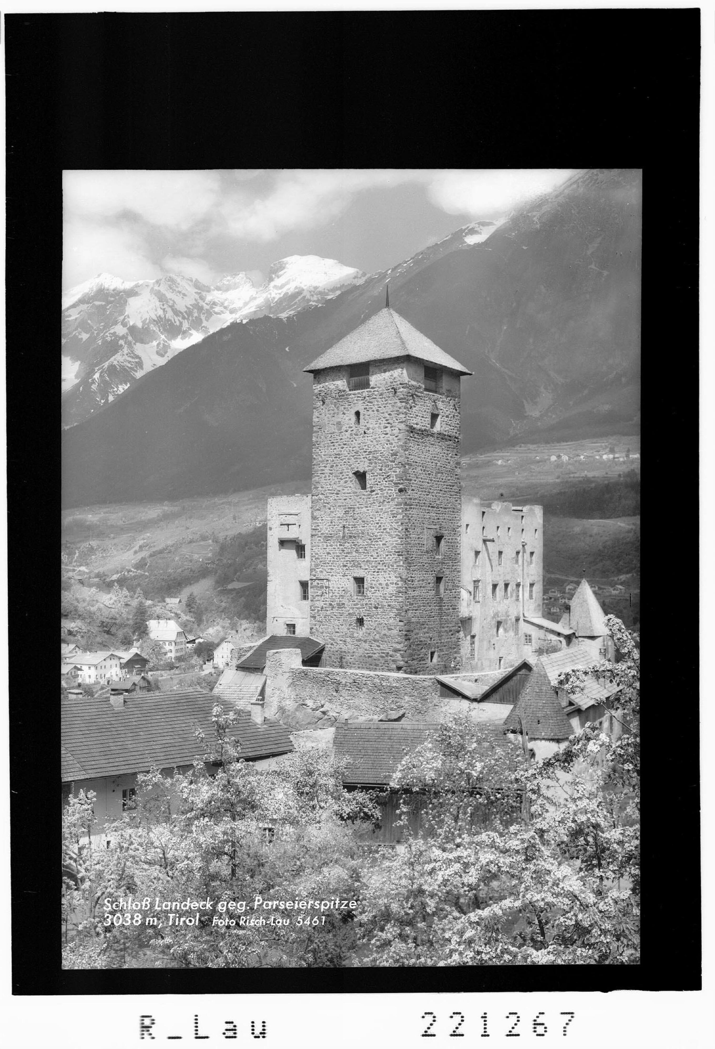 Schloss Landeck gegen Parseierspitze 3038 m / Tirol></div>


    <hr>
    <div class=