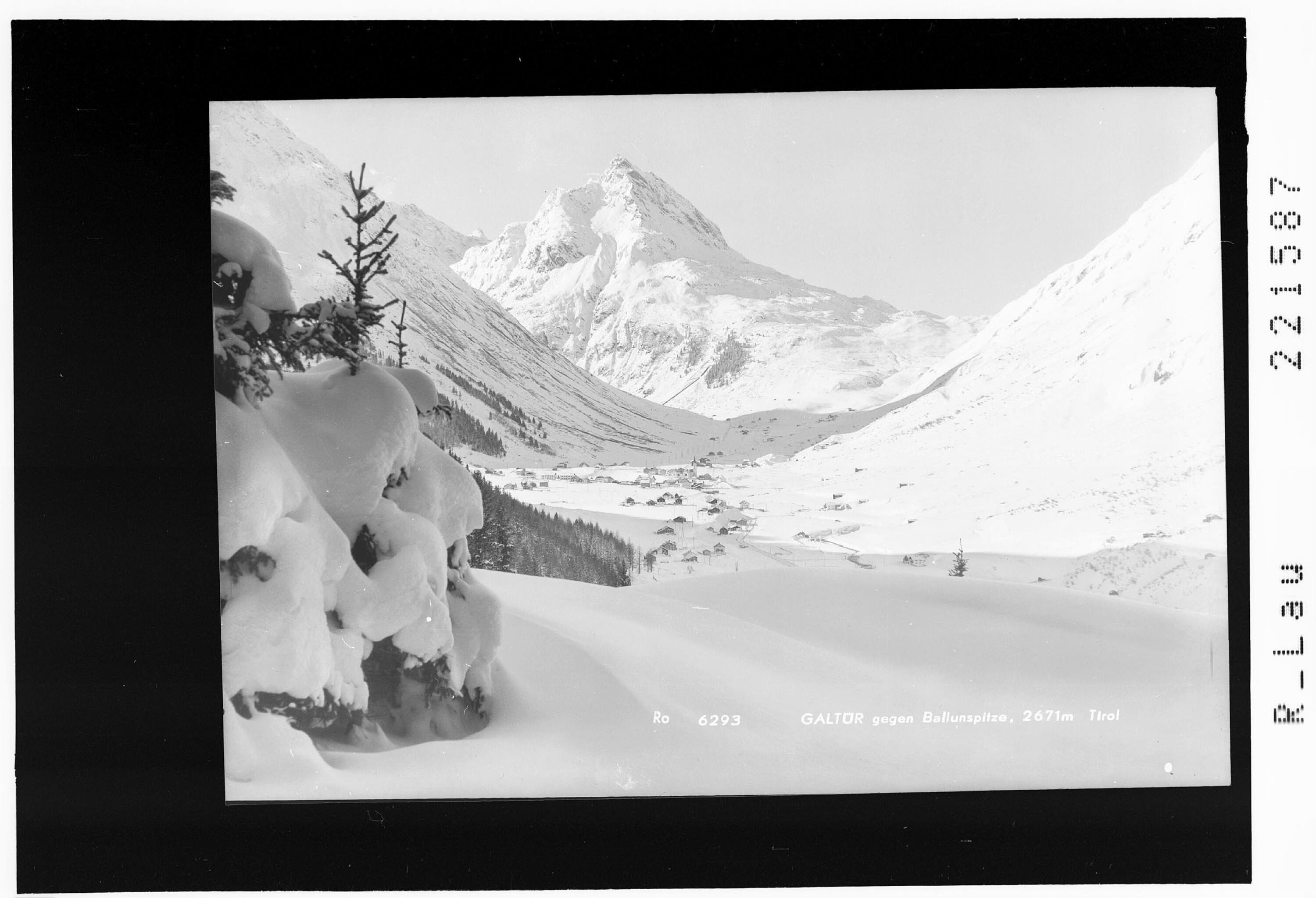 Galtür gegen Ballunspitze 2671 m></div>


    <hr>
    <div class=