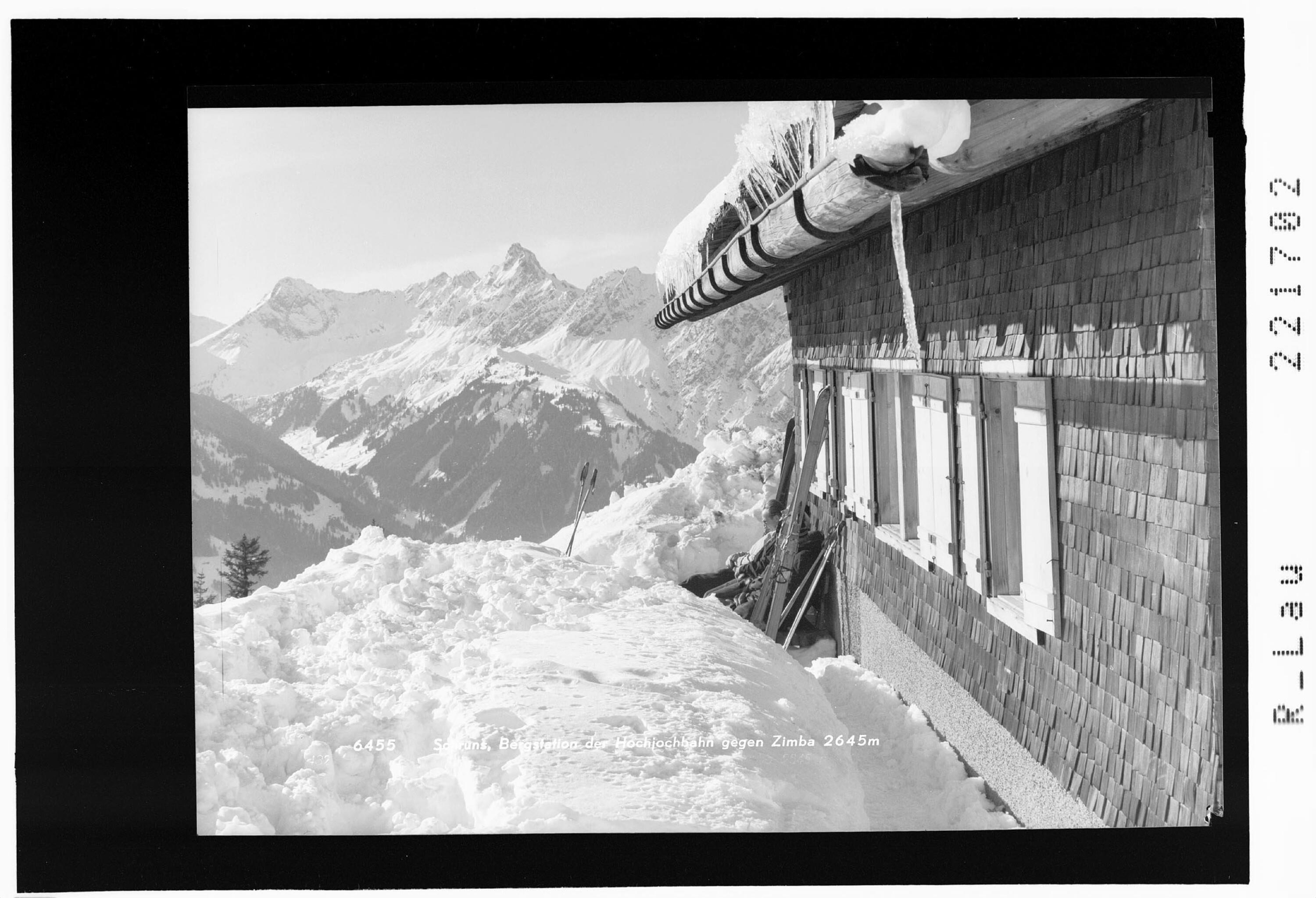 Schruns / Bergstation der Hochjochbah gegen Zimba 2645 m></div>


    <hr>
    <div class=