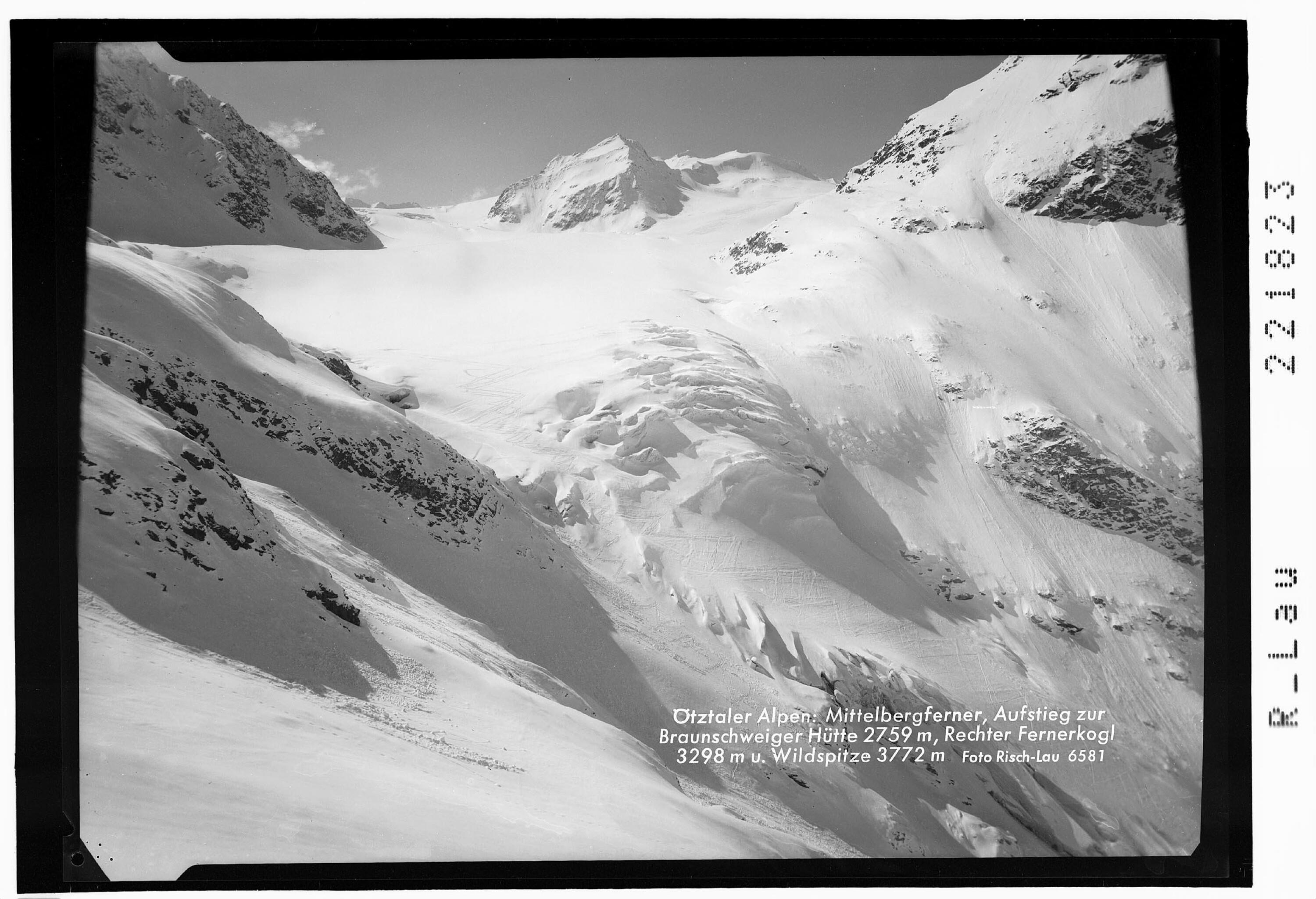 Ötztaler Alpen / Mittelbergferner - Aufstieg zur Braunschweiger Hütte 2759 m - Rechter Fernerkogel 3298 m und Wildspitze 3772 m></div>


    <hr>
    <div class=