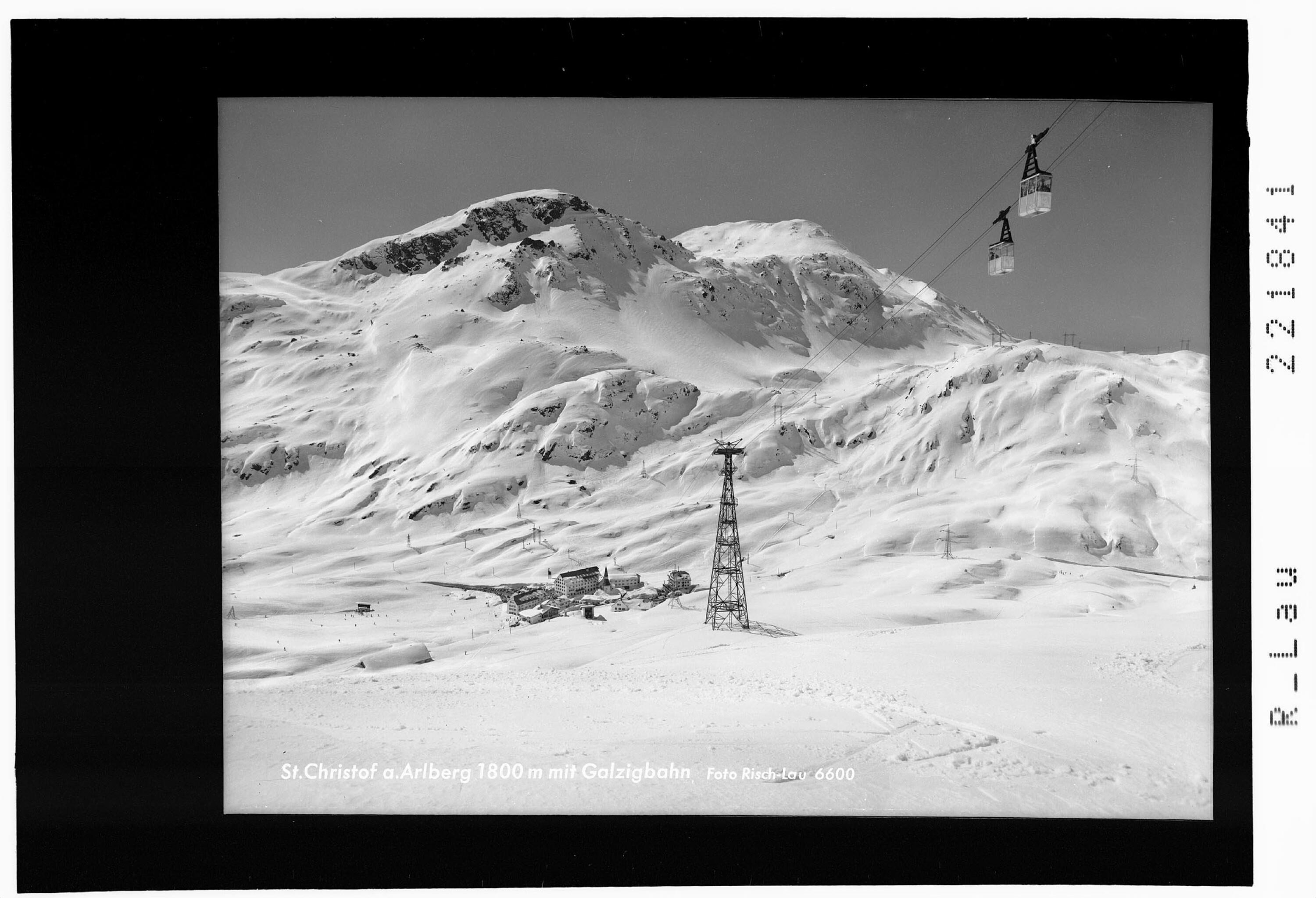 St.Christoph am Arlberg 1800 m mit Galzigbahn></div>


    <hr>
    <div class=