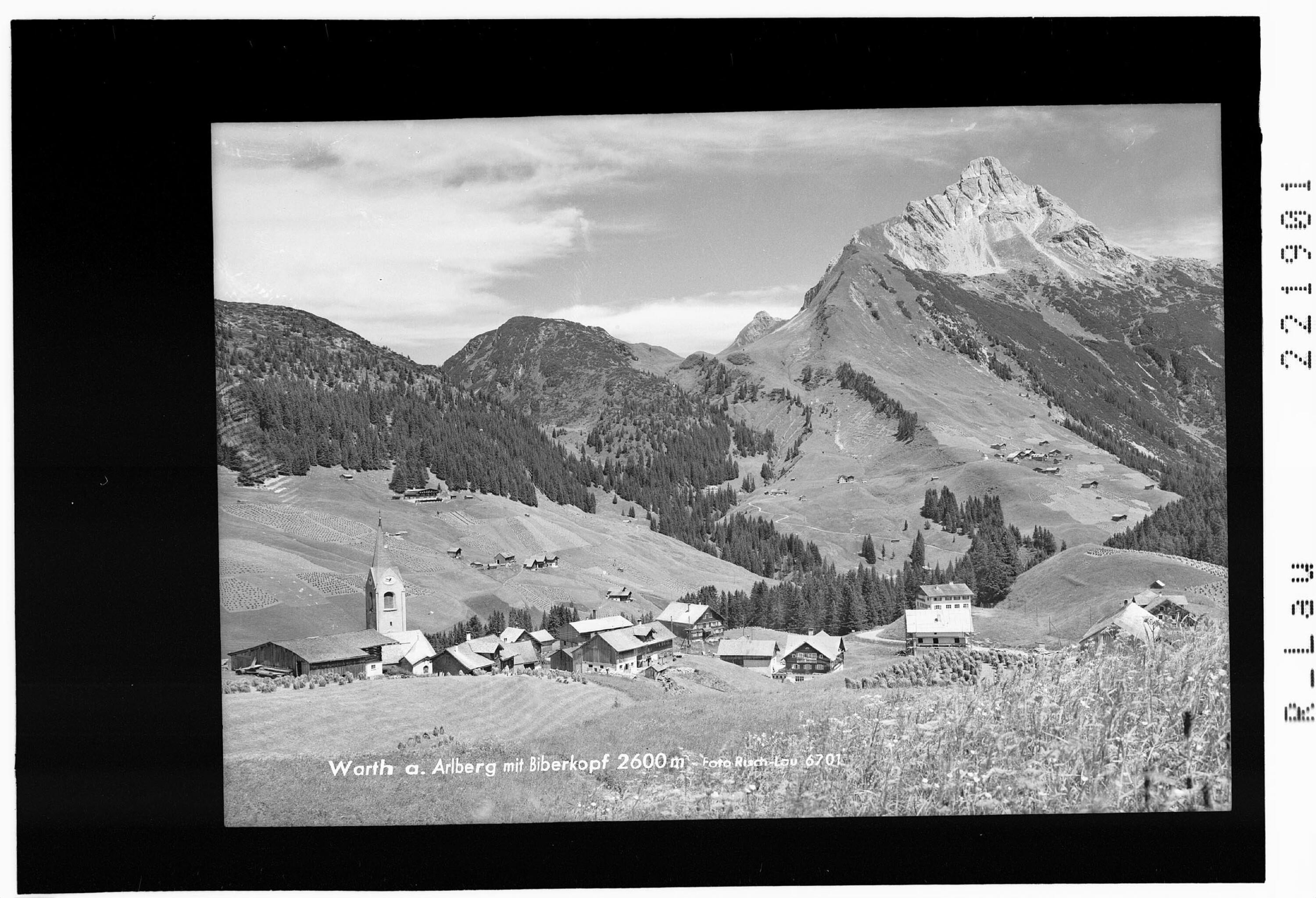 Warth am Arlberg mit Biberkopf 2600 m></div>


    <hr>
    <div class=