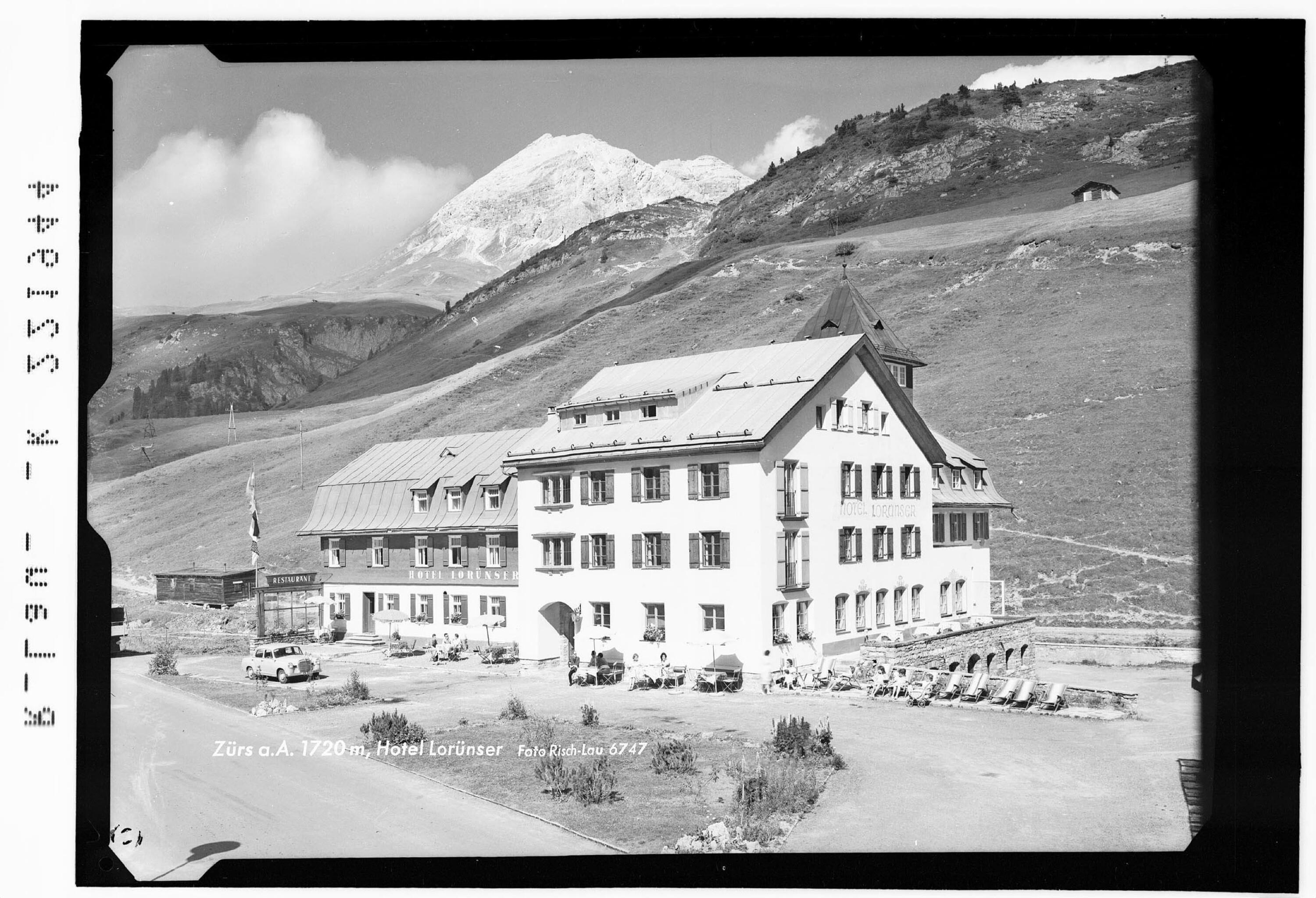 Zürs am Arlberg 1720 m / Hotel Lorünser></div>


    <hr>
    <div class=