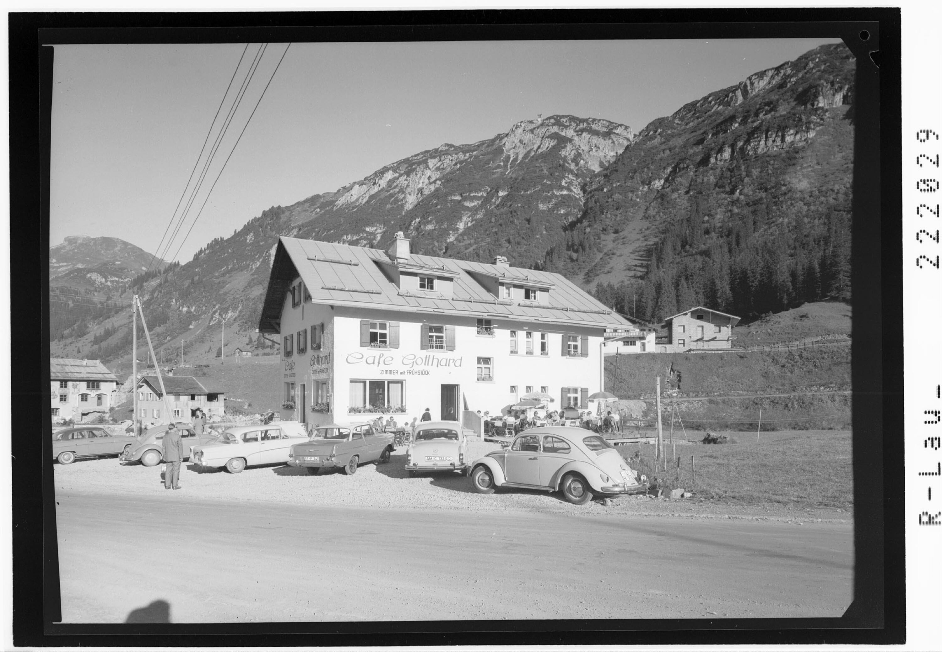 Lech am Arlberg 1447 m / Cafe Gotthard></div>


    <hr>
    <div class=