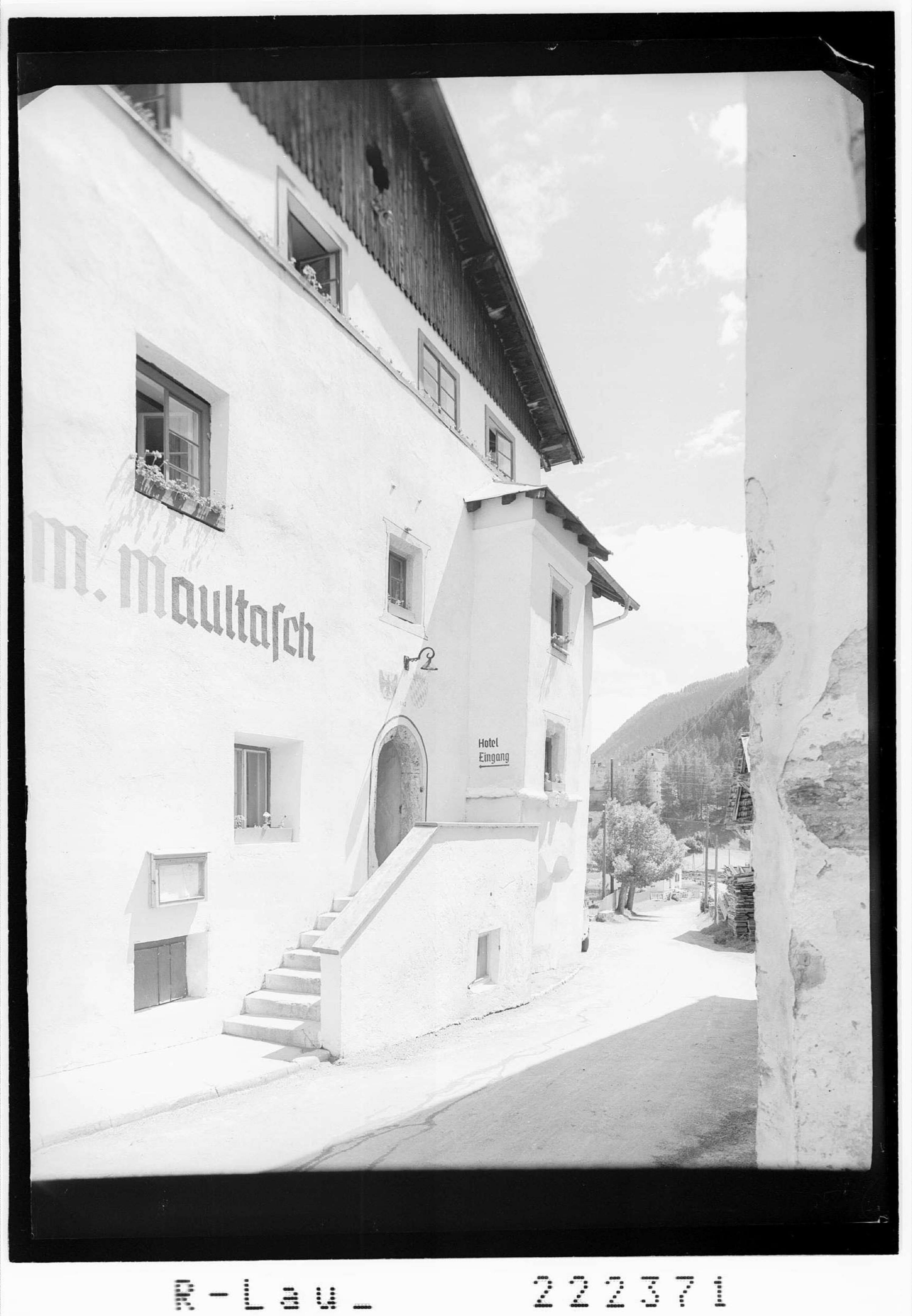 [Hotel Maultasch in Nauders / Tirol]></div>


    <hr>
    <div class=