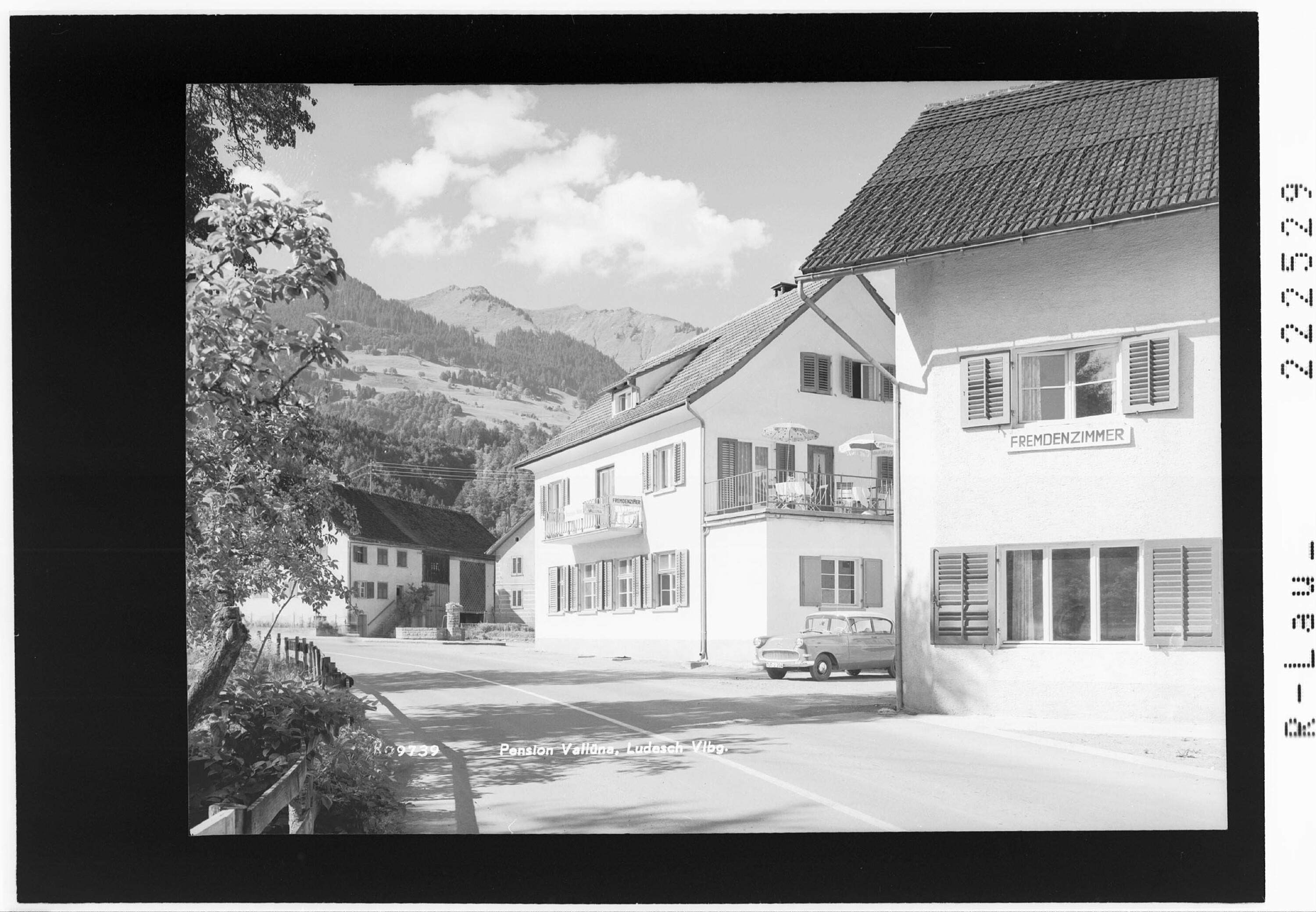 Pension Vallüna / Ludesch Vorarlberg></div>


    <hr>
    <div class=