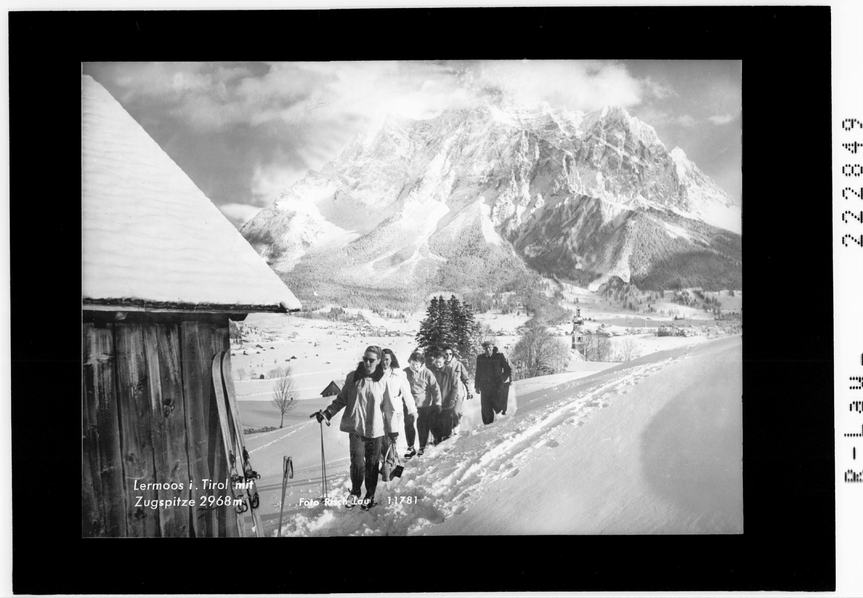 Lermoos in Tirol mit Zugspitze 2963 m></div>


    <hr>
    <div class=