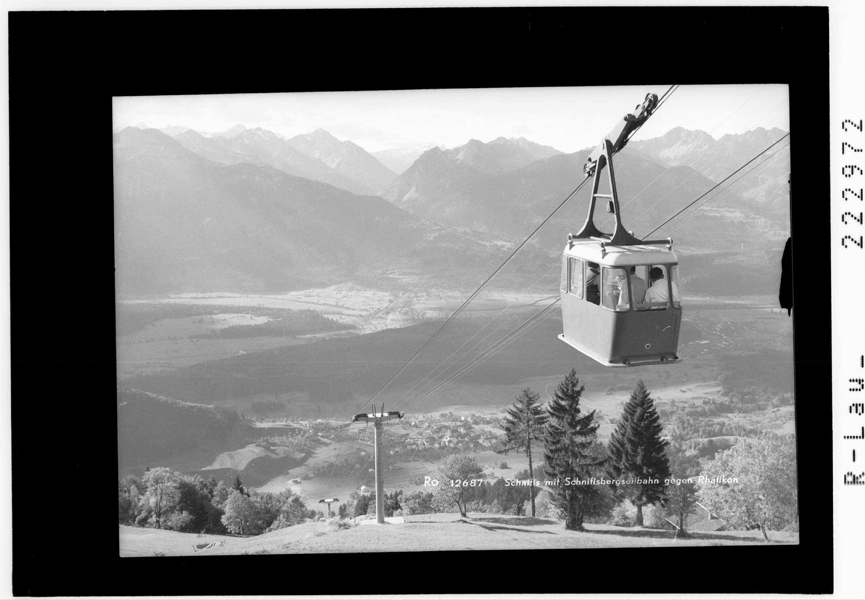 Schnifis mit Schnifisbergbahn gegen Rhätikon></div>


    <hr>
    <div class=