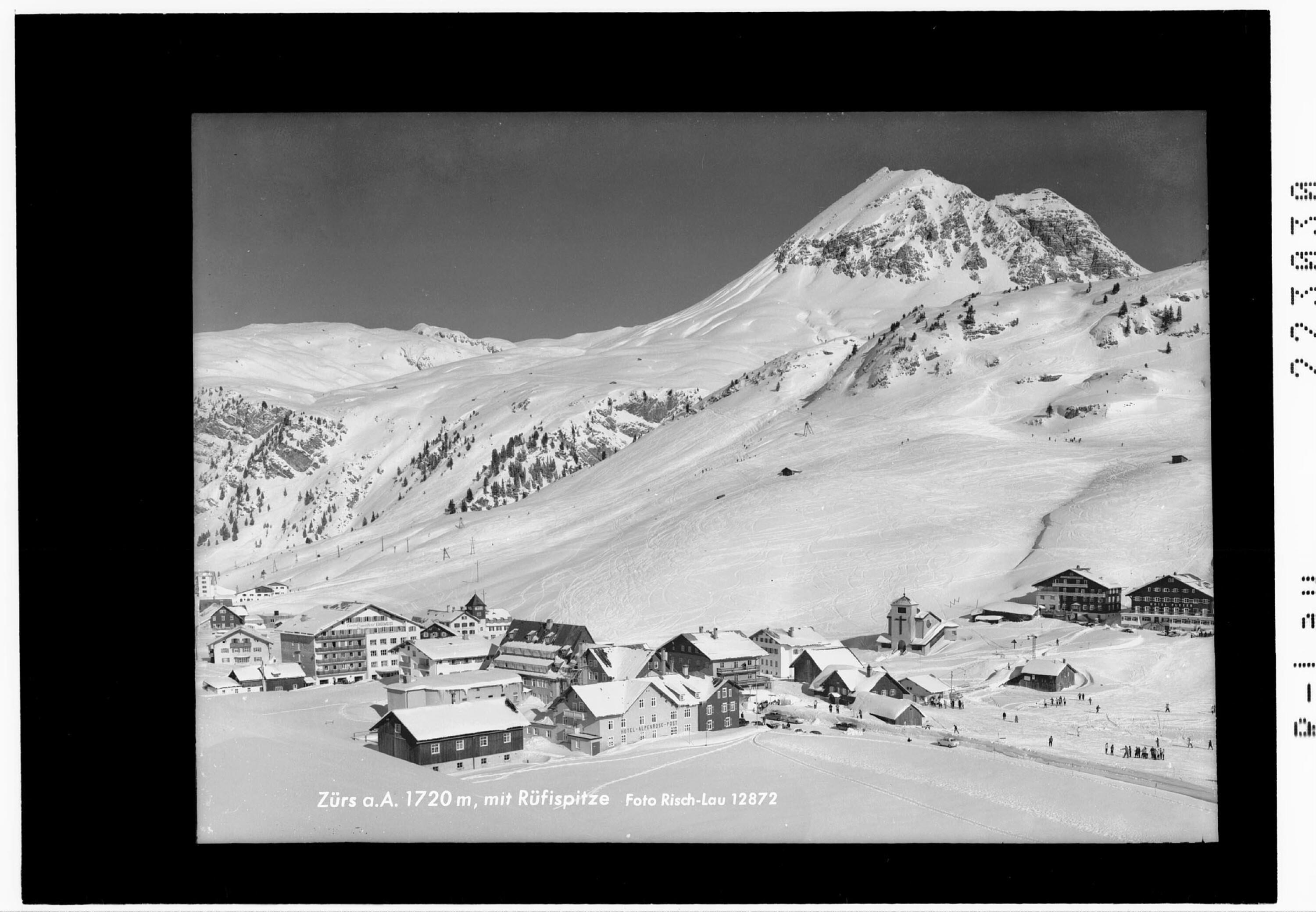 Zürs am Arlberg 1720 m / mit Rüfispitze></div>


    <hr>
    <div class=