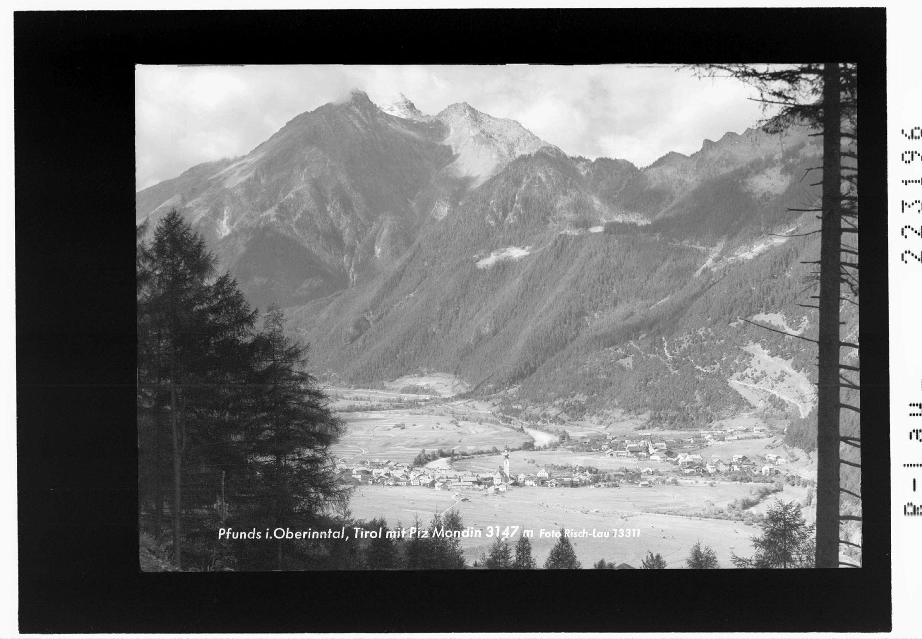 Pfunds im Oberinntal / Tirol mit Piz Mundin 3147 m></div>


    <hr>
    <div class=