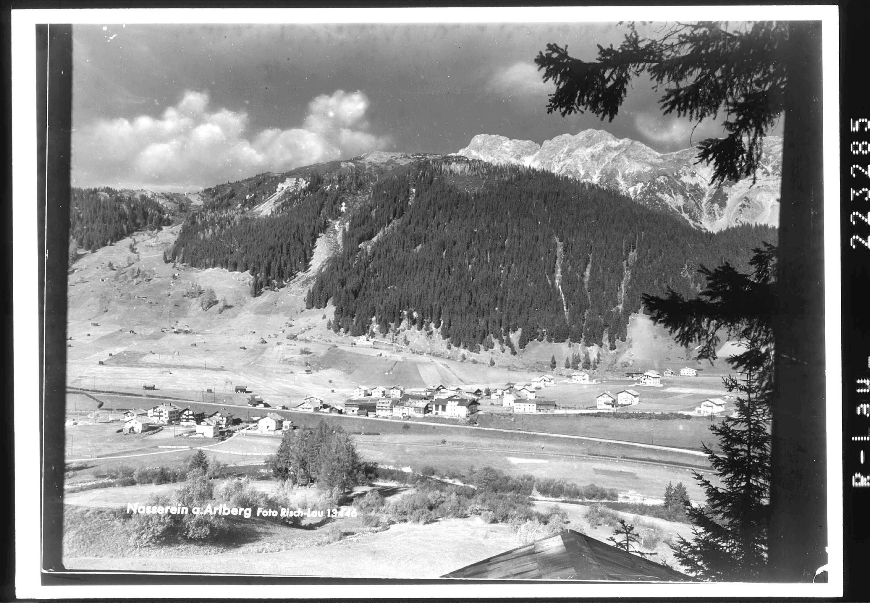 Nasserein am Arlberg></div>


    <hr>
    <div class=