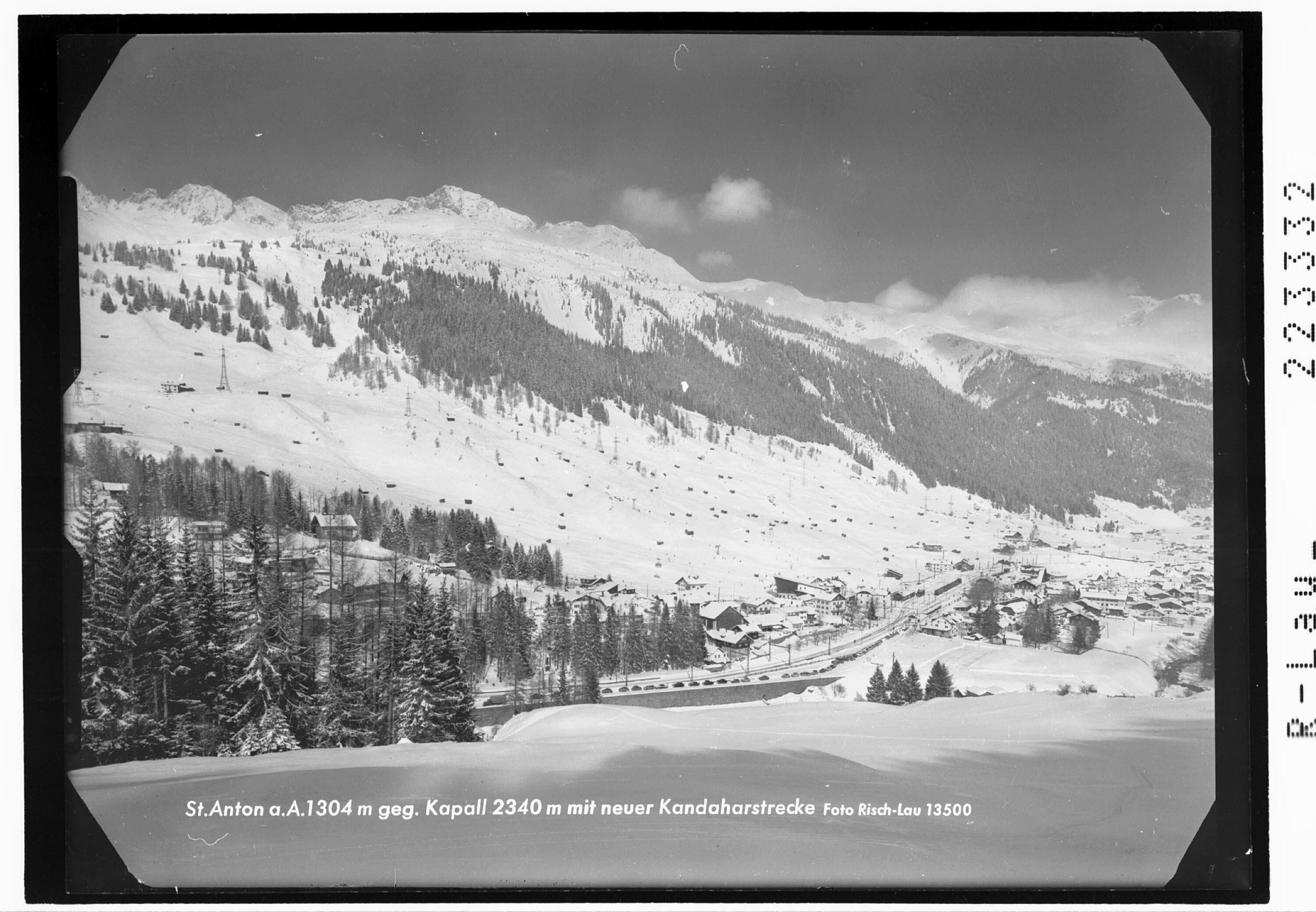 St. Anton am Arlberg 1304 m gegen Kapall 2340 mit neuer Kandaharstrecke></div>


    <hr>
    <div class=