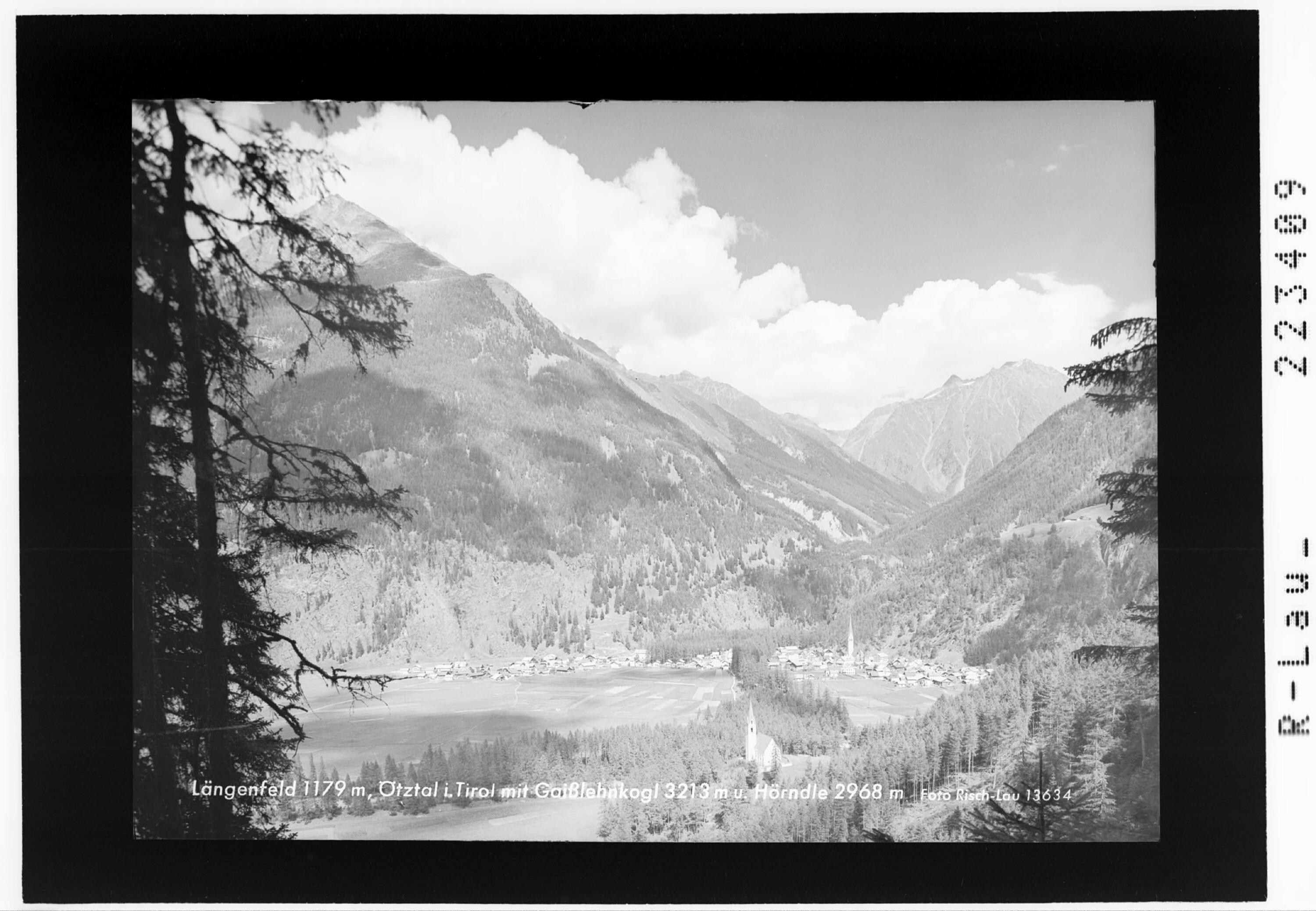 Längenfeld 1179 m / Ötztal in Tirol mit Gaisslehnkogel 3213 m und Hörndle 2968 m></div>


    <hr>
    <div class=