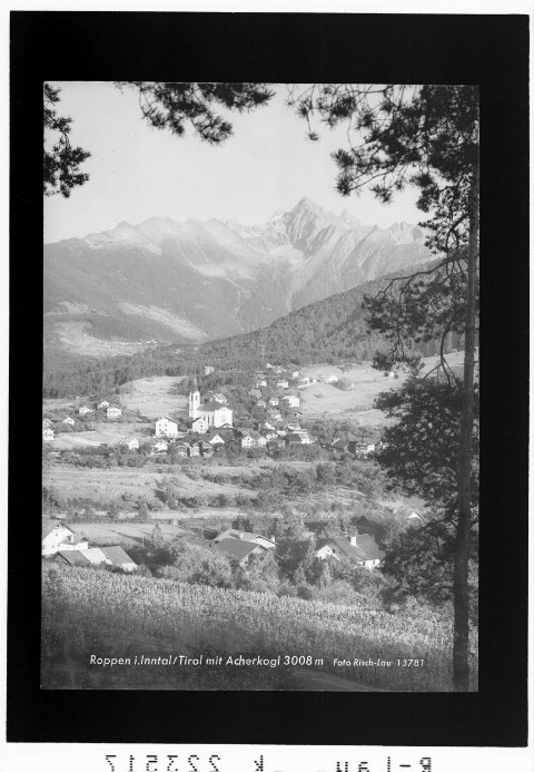 Roppen im Inntal / Tirol mit Acherkogel 3008 m von Risch-Lau