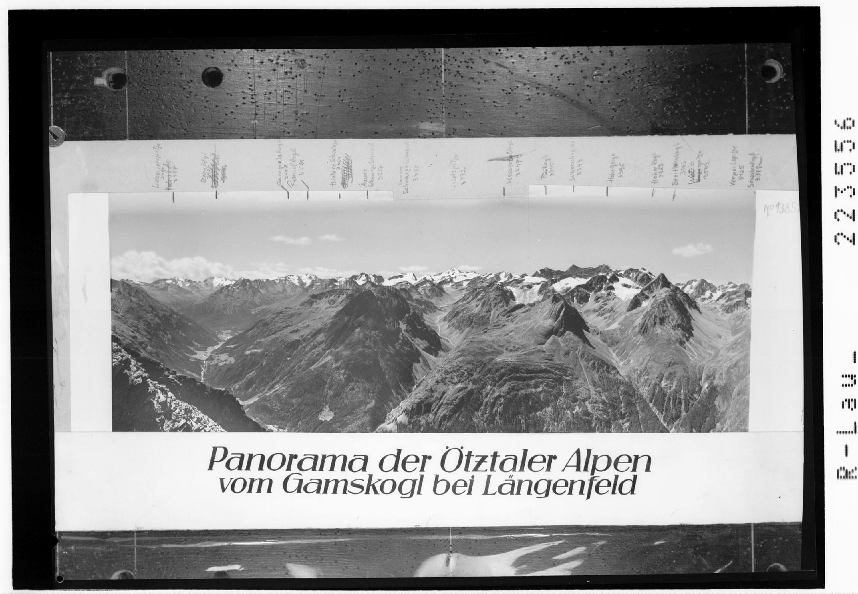 Panorama der Ötztaler Alpen vom Gamskogl bei Längenfeld></div>


    <hr>
    <div class=