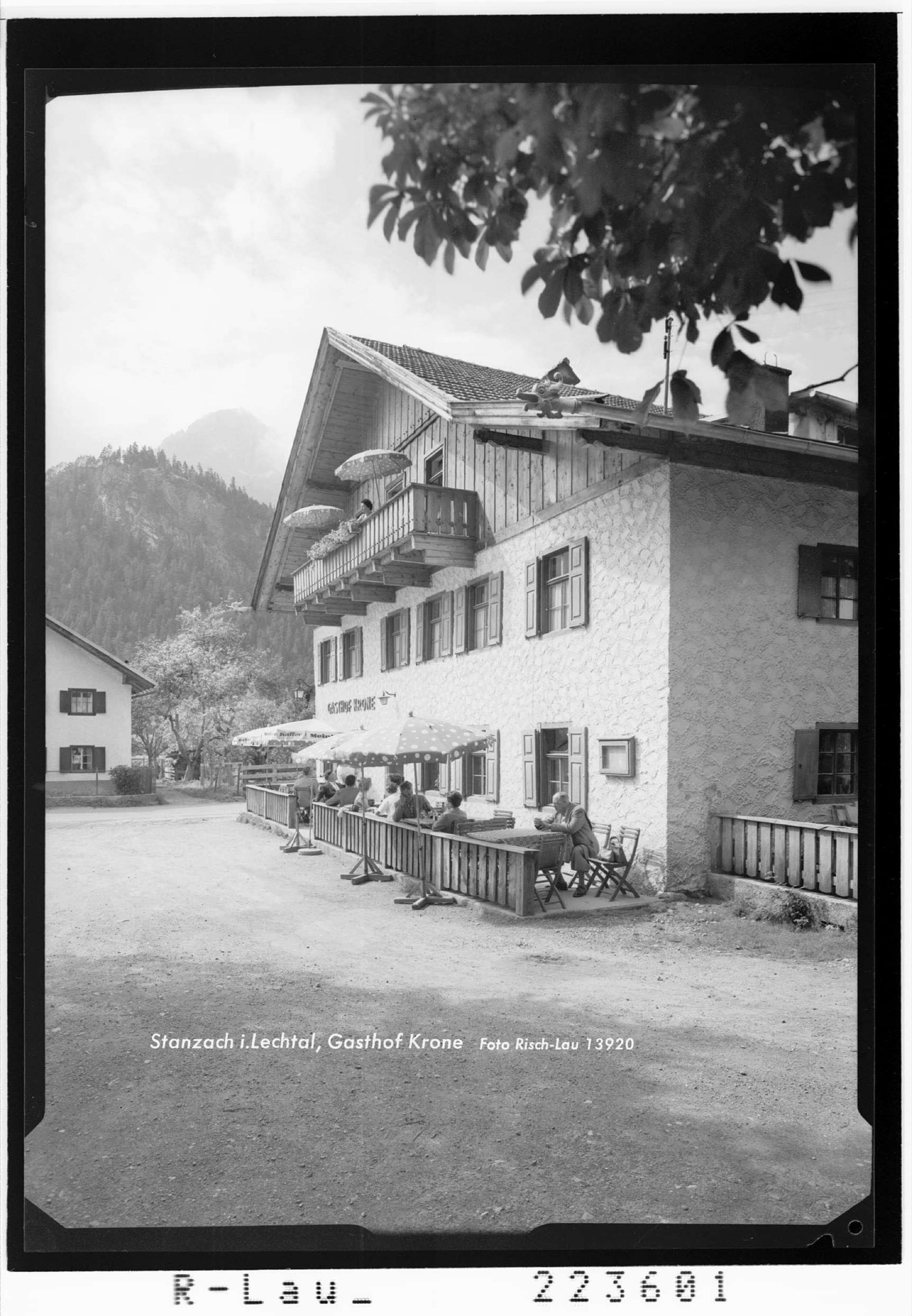 Stanzach im Lechtal / Gasthof Krone></div>


    <hr>
    <div class=