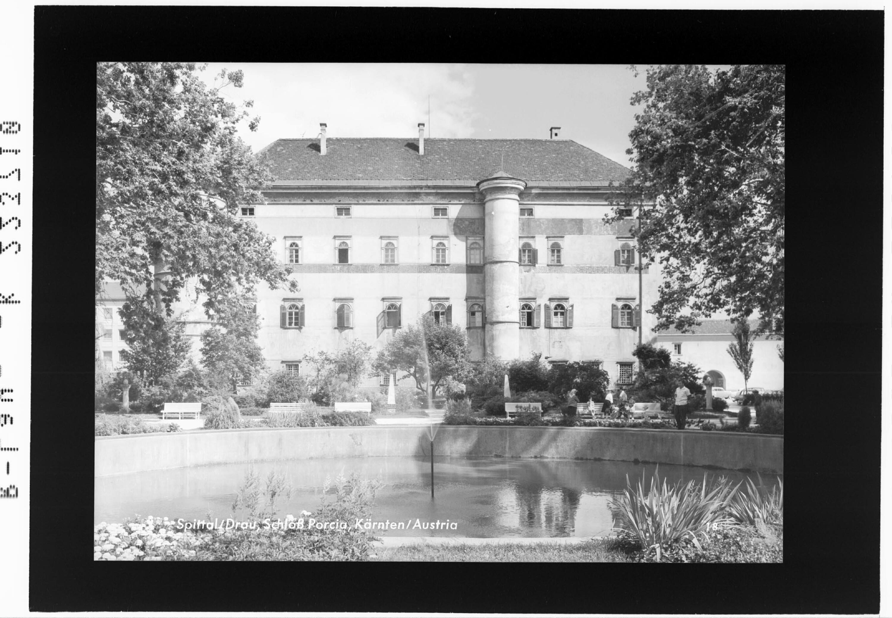 Spittal an der Drau / Schloss Porcia / Kärnten / Austria></div>


    <hr>
    <div class=