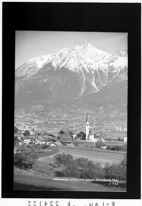 Aldrans bei Innsbruck gegen Brandjoch / Tirol von Wilhelm Stempfle