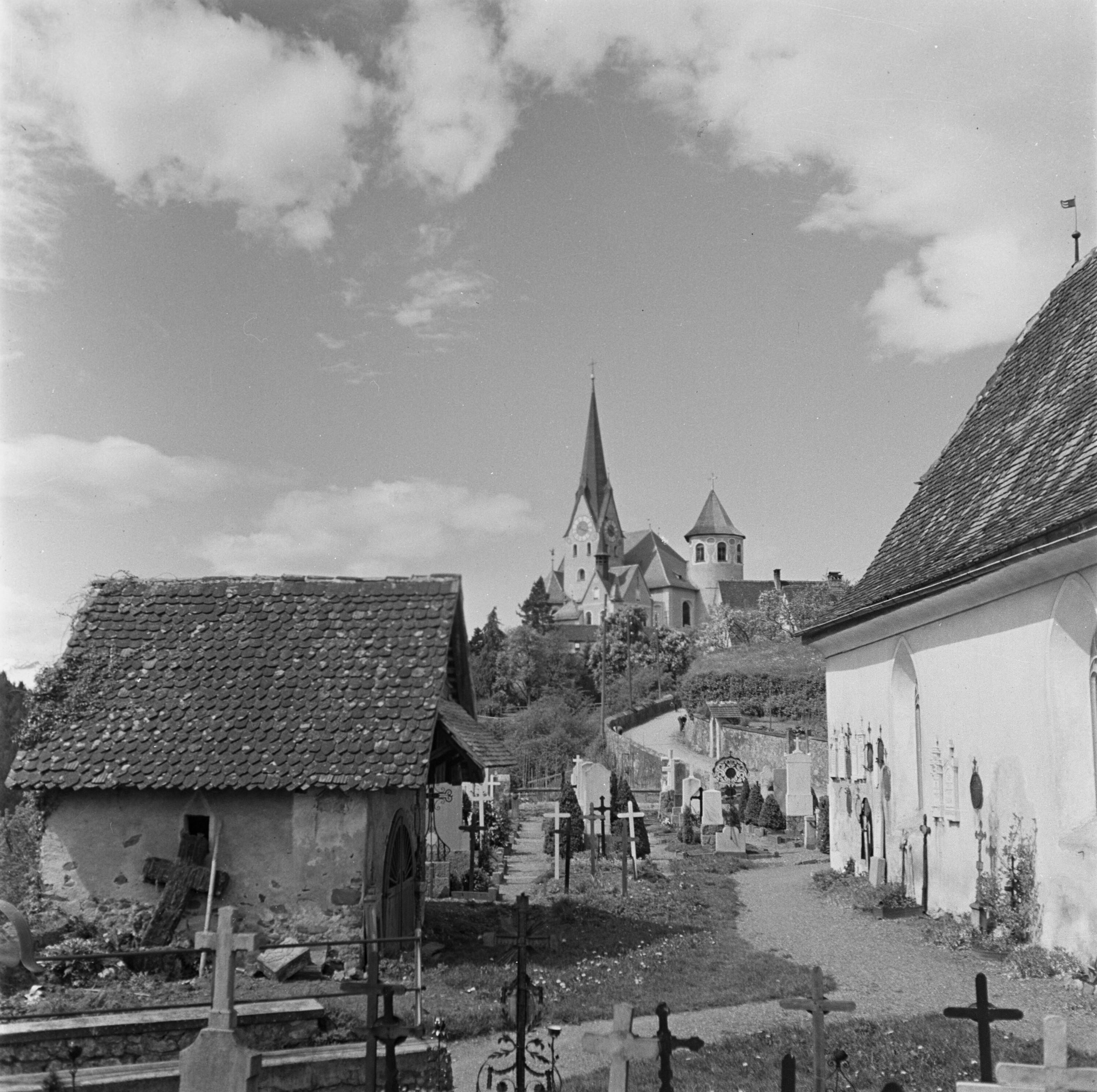 Rankweil, Liebfrauenkirche, Friedhof></div>


    <hr>
    <div class=