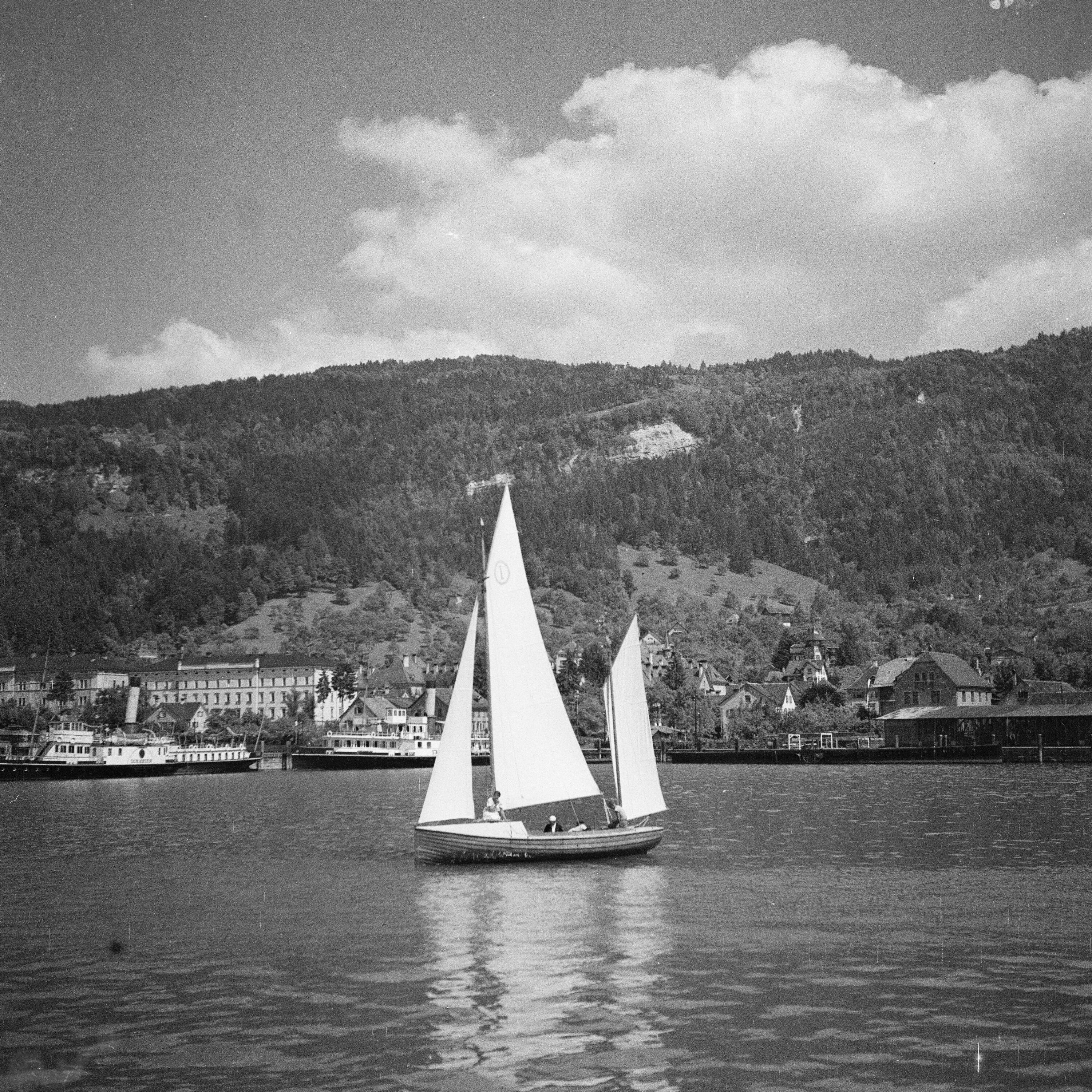 Bregenz, Bodensee, Segelboot></div>


    <hr>
    <div class=