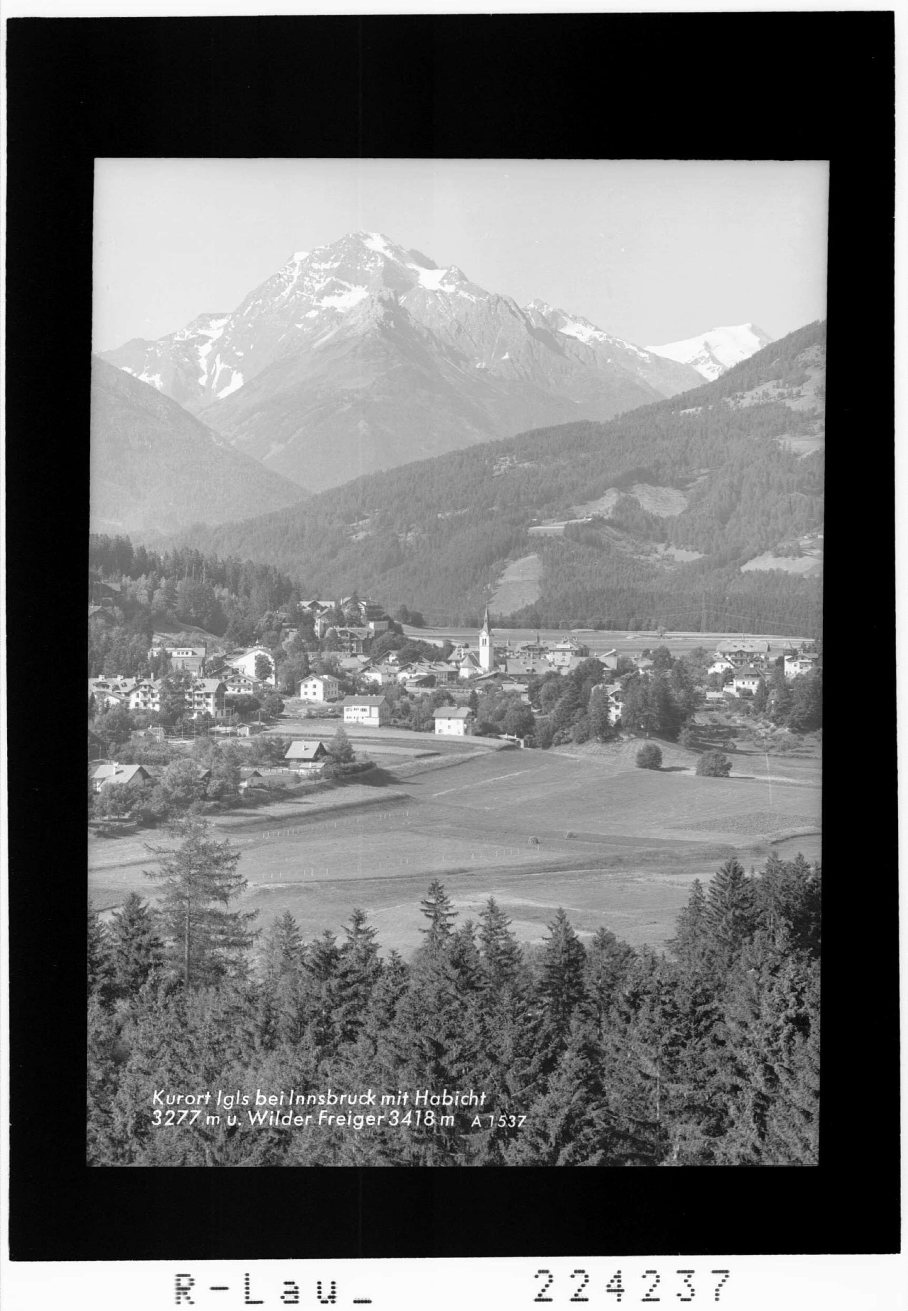 Kurort Igls bei Innsbruck mit Habicht 3277 m und Wilder Freiger 3418 m></div>


    <hr>
    <div class=