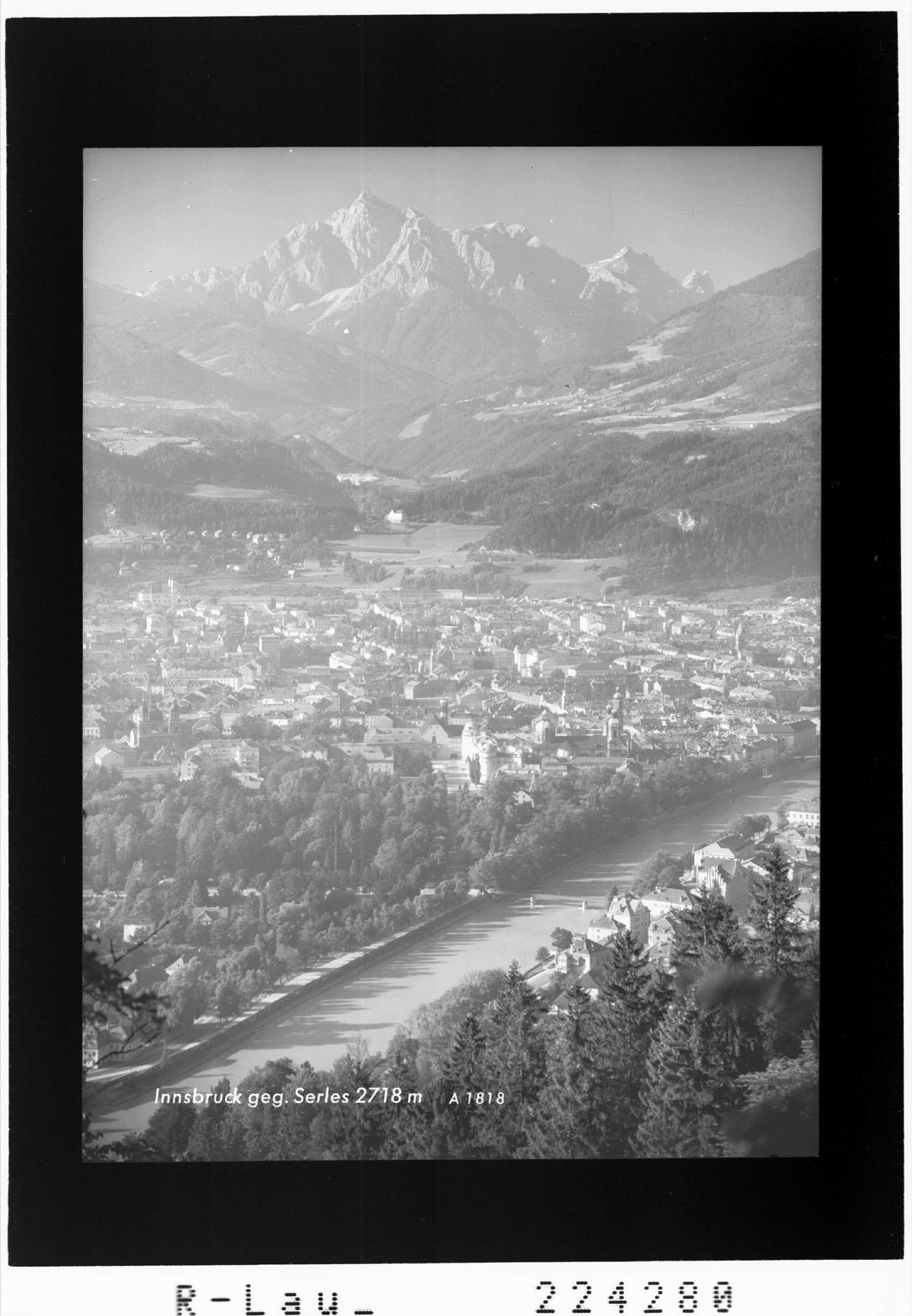 Innsbruck gegen Serles 2718 m></div>


    <hr>
    <div class=