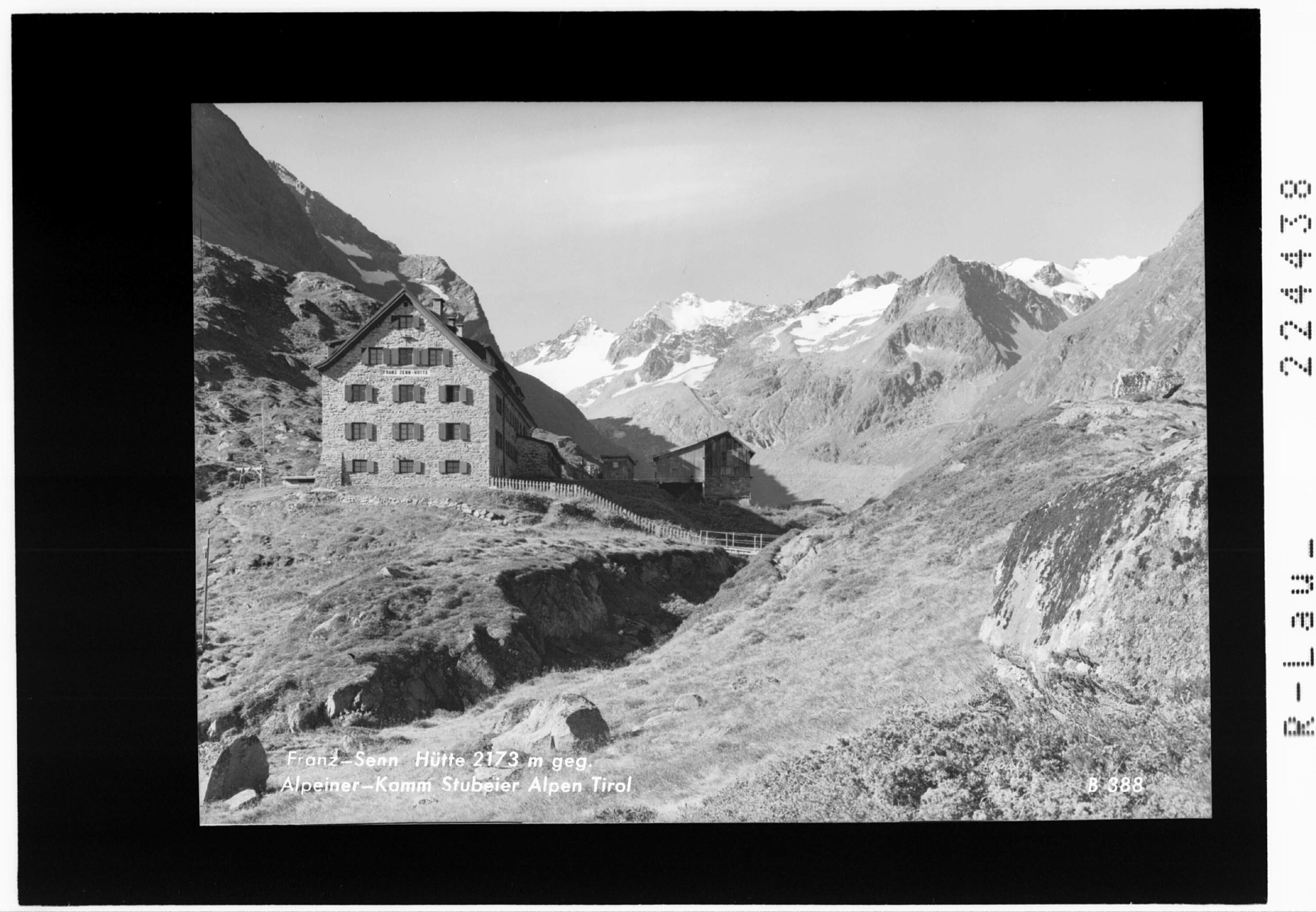 Franz Senn Hütte 2173 m gegen Alpeiner Kamm / Stubaier Alpen></div>


    <hr>
    <div class=