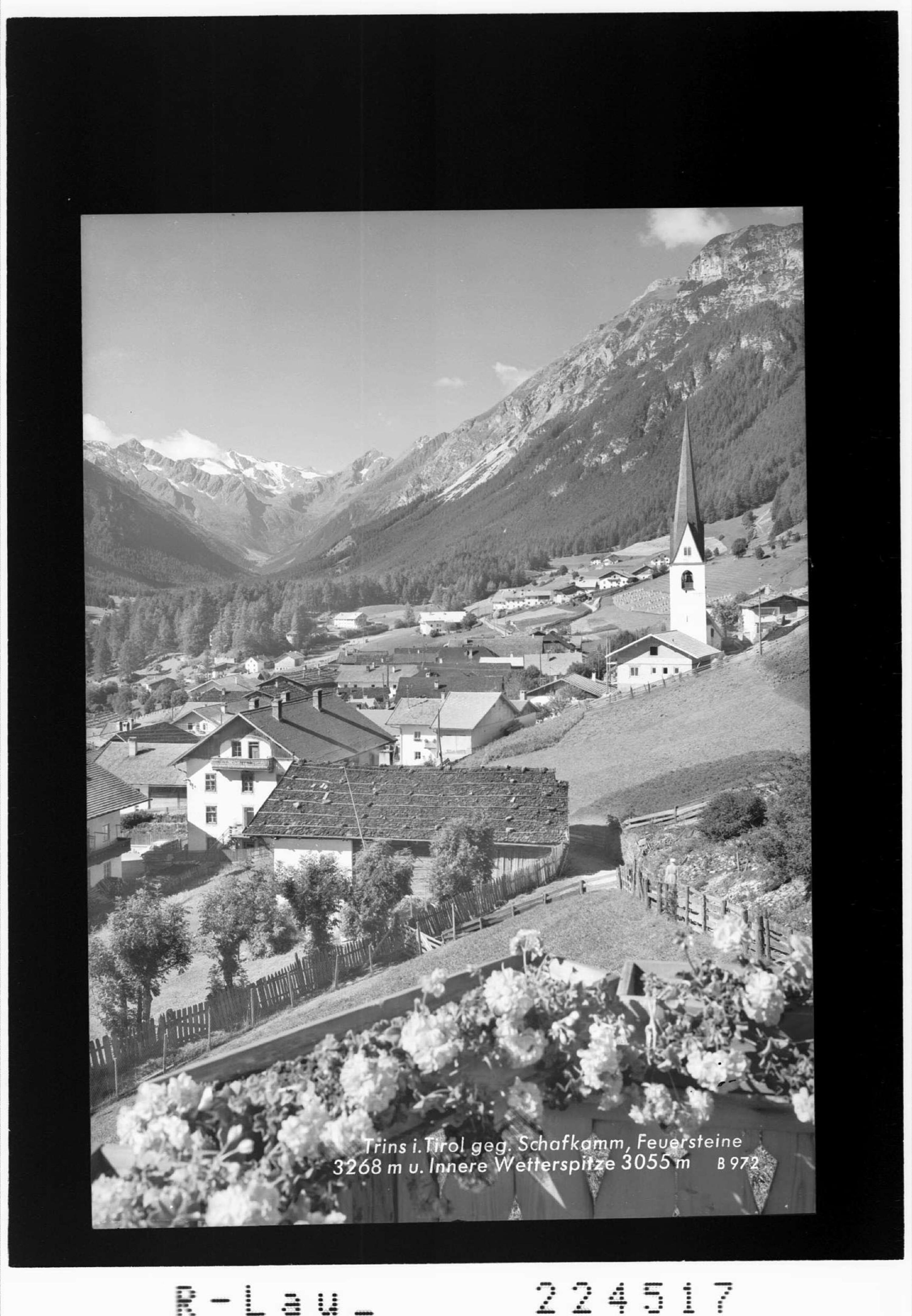 Trins in Tirol gegen Schafkamm - Feuersteine 3268 m und Innere Wetterspitze 3055></div>


    <hr>
    <div class=