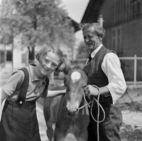 Adalbert Mennel mit Ilse und Pony / Franz Beer von Beer, Franz