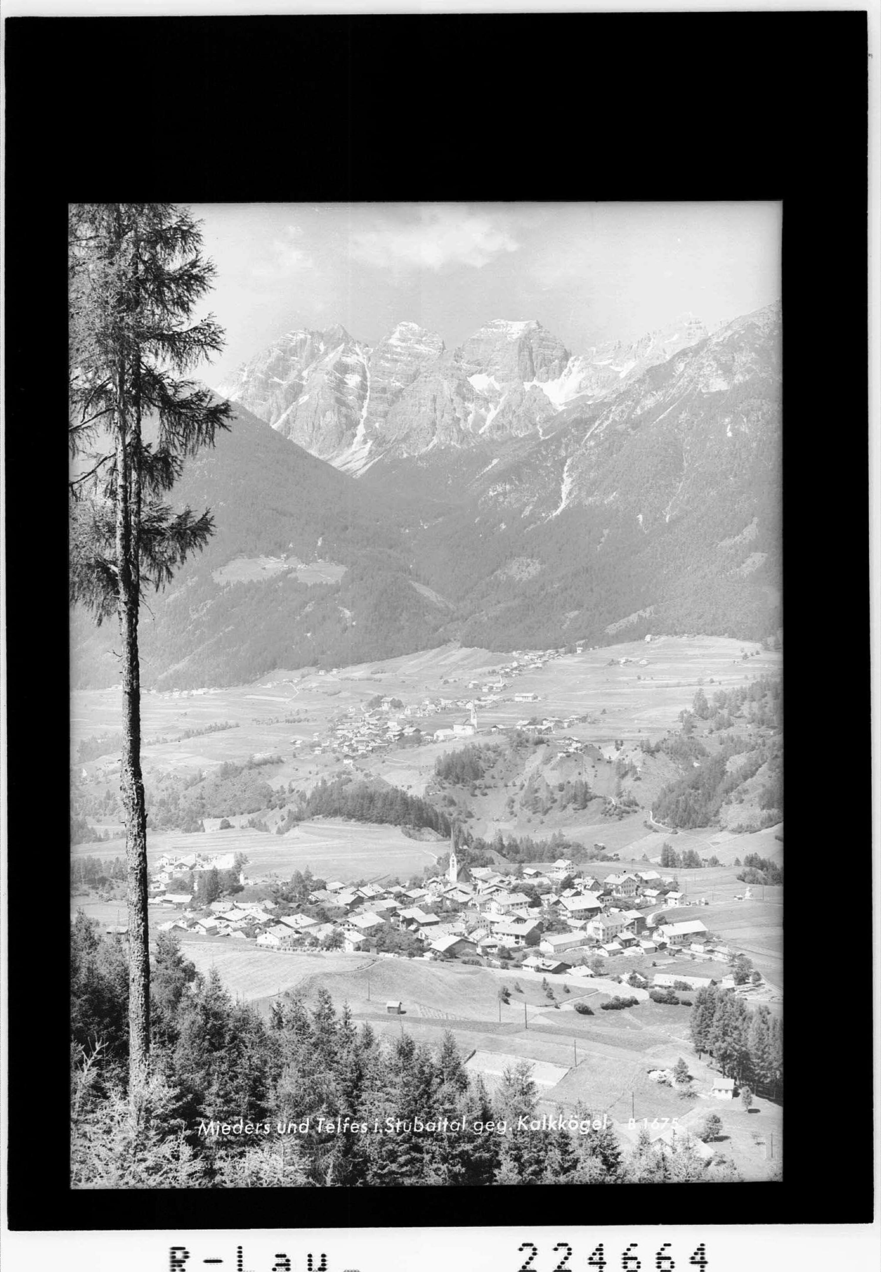 Mieders und Telfes im Stubaital gegen Kalkkögel></div>


    <hr>
    <div class=